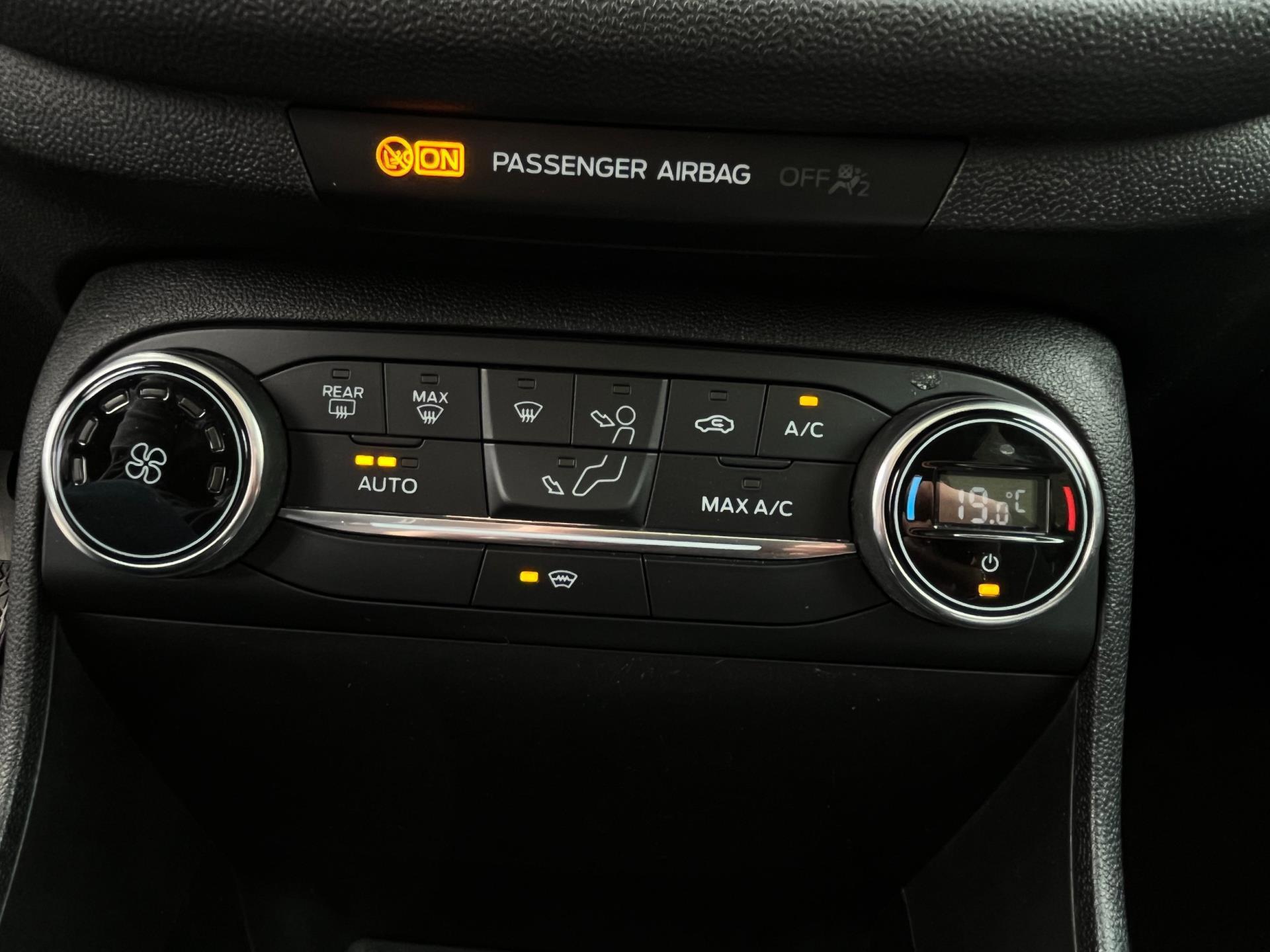 Ford Fiesta 1.0 EcoBoost Titanium (2017), foto 18