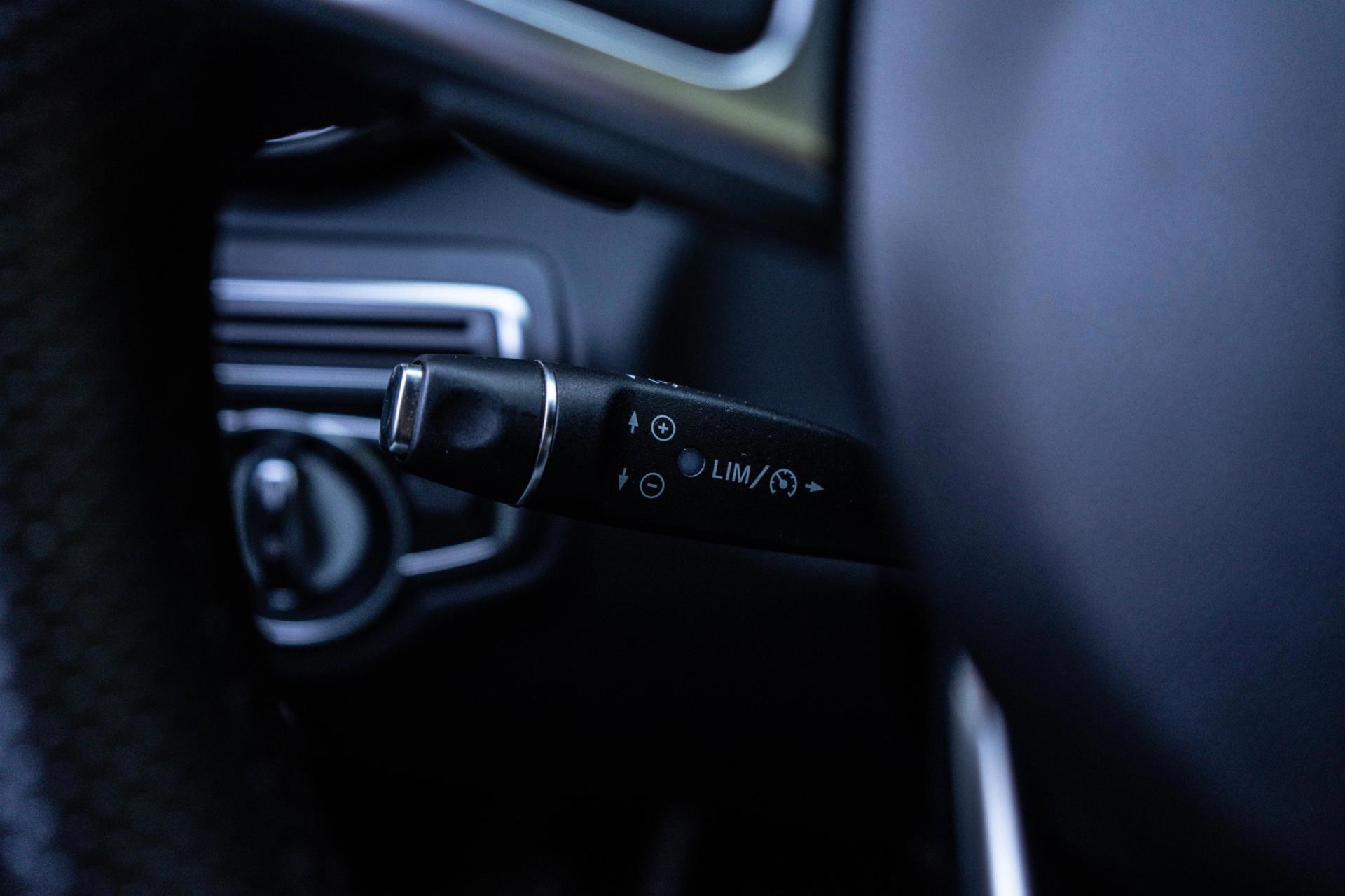 Mercedes-Benz C-klasse 180 AMG Line (2018), foto 23