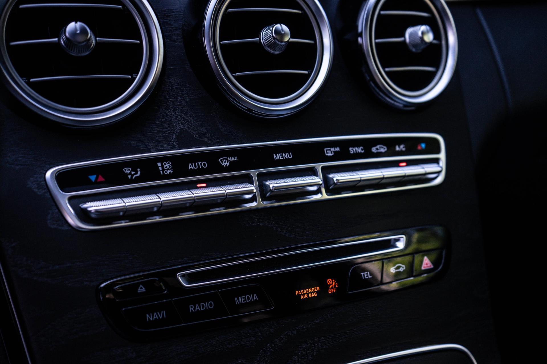 Mercedes-Benz C-klasse 180 AMG Line (2018), foto 24