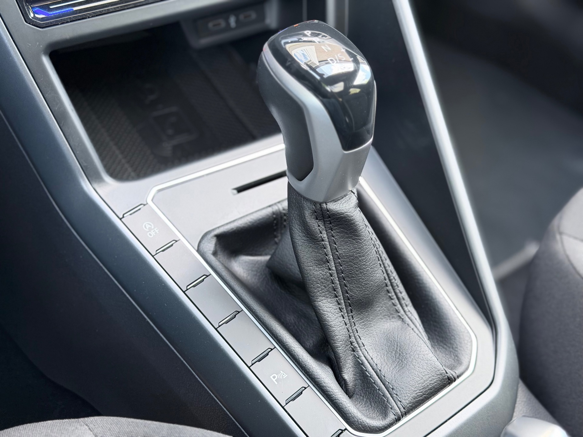 Volkswagen Taigo 1.5 TSI 3xR-Line (2022), foto 16