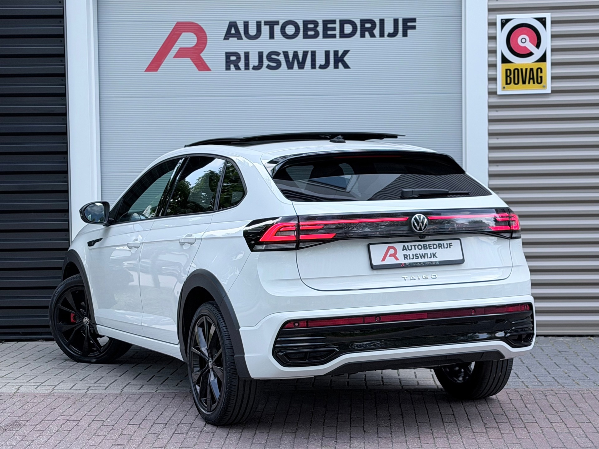 Volkswagen Taigo 1.5 TSI 3xR-Line (2022), foto 3