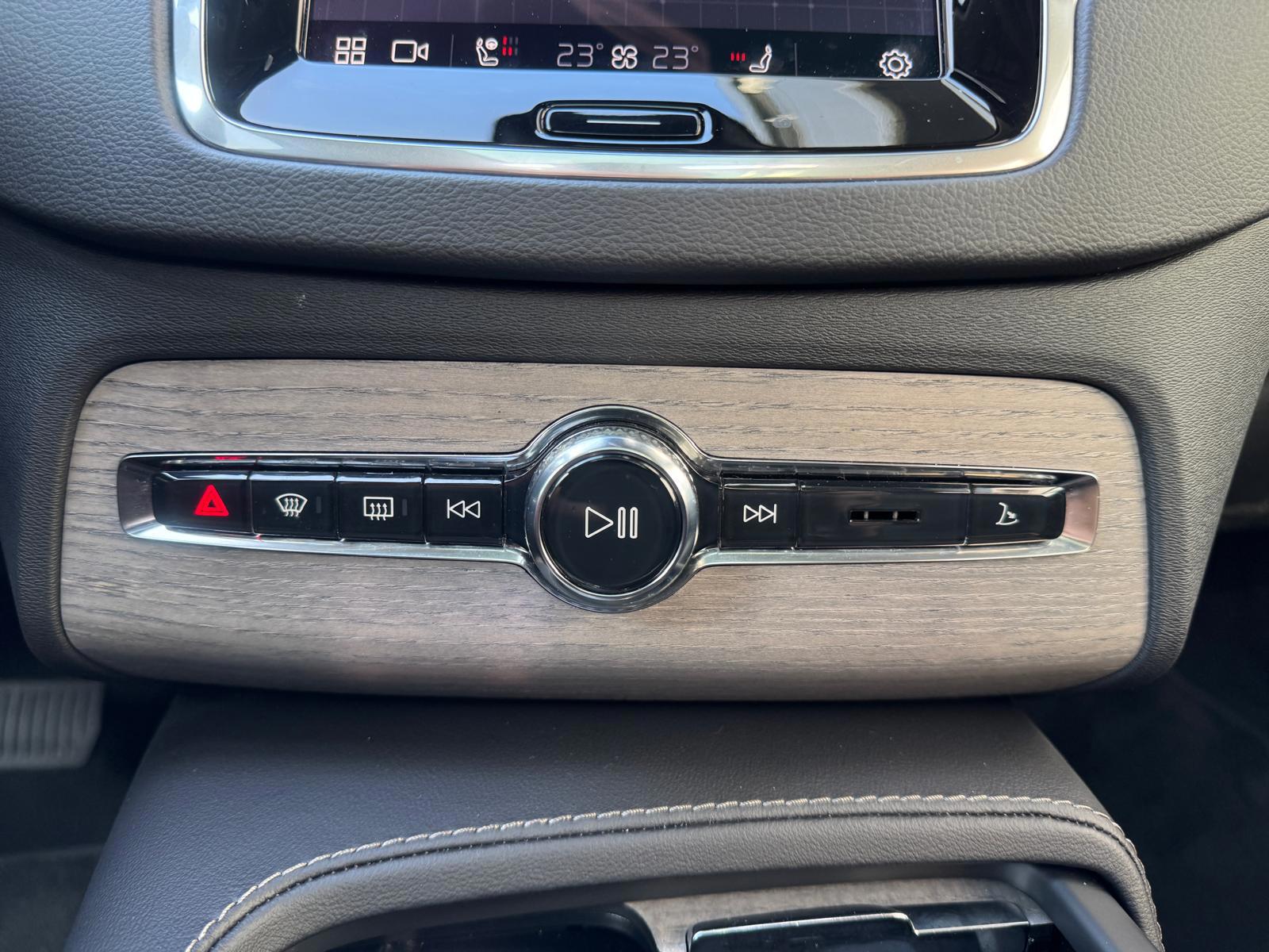 Volvo XC90 2.0 T8 Recharge AWD Ultimate Bright 7p (2022), foto 24