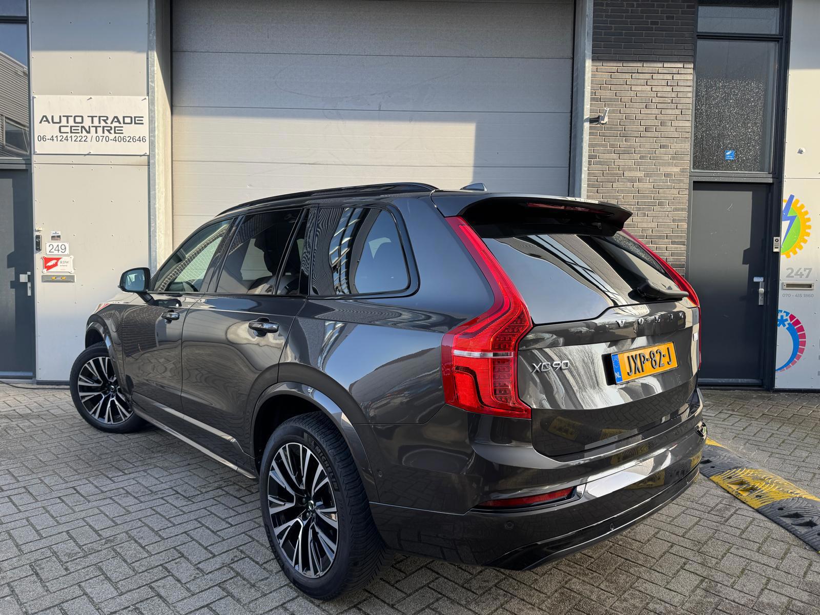 Volvo XC90 2.0 T8 Recharge AWD Ultimate Bright 7p (2022), foto 4
