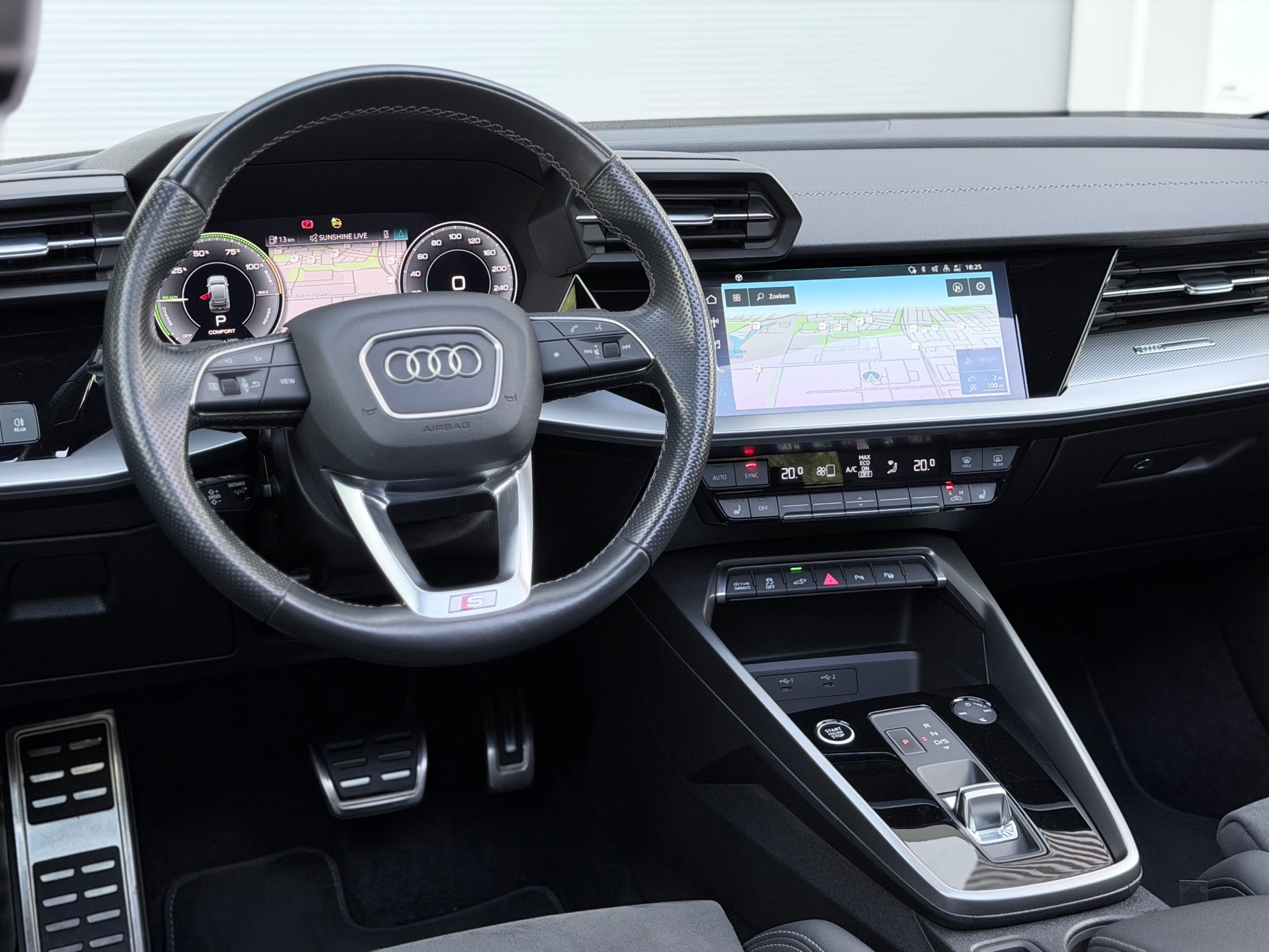 Audi A3 Sportback 45 TFSI e S edition Competition (2022), foto 13