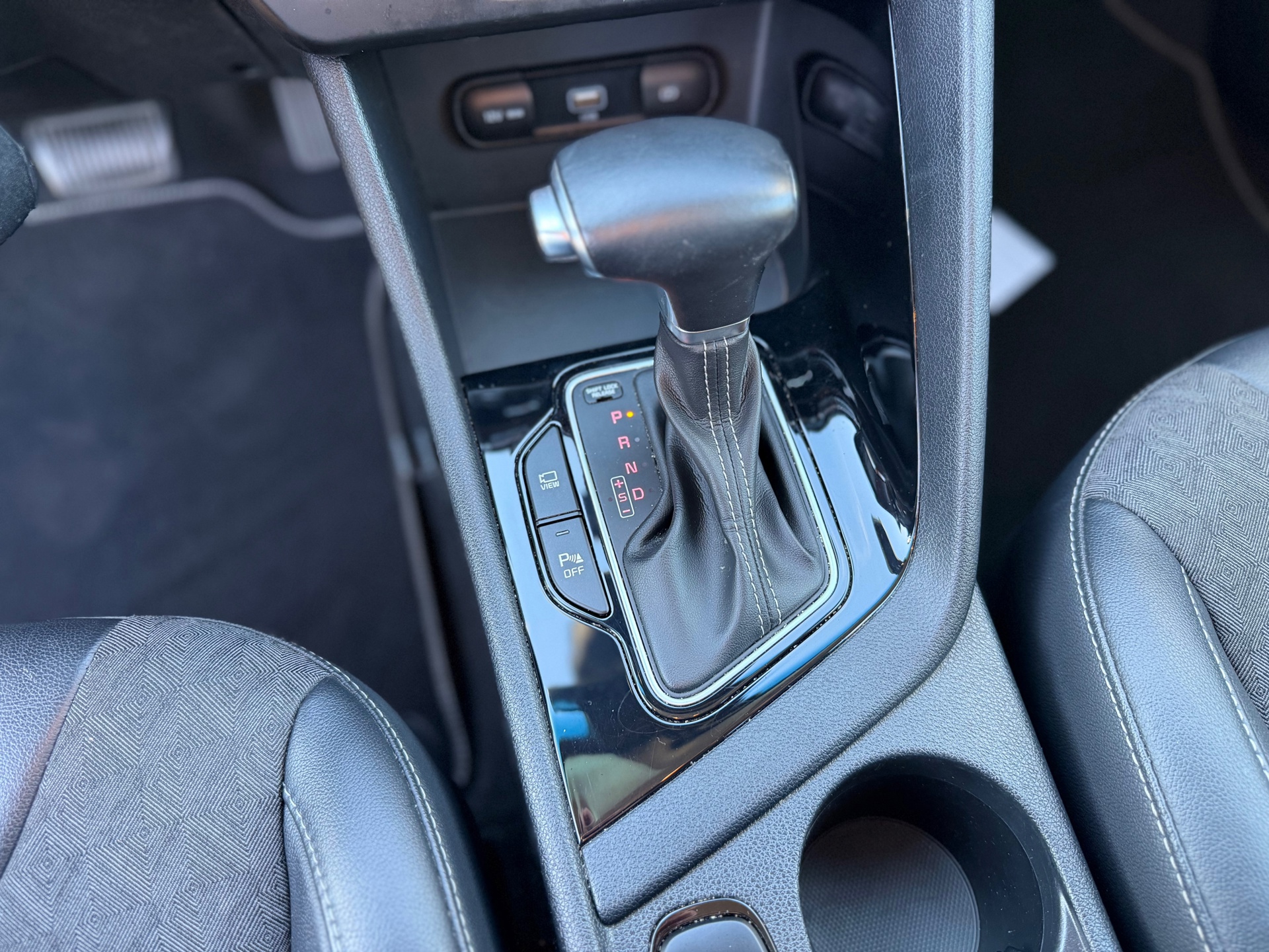 Kia Niro 1.6 GDi Hybrid DynamicLine (2022), foto 20