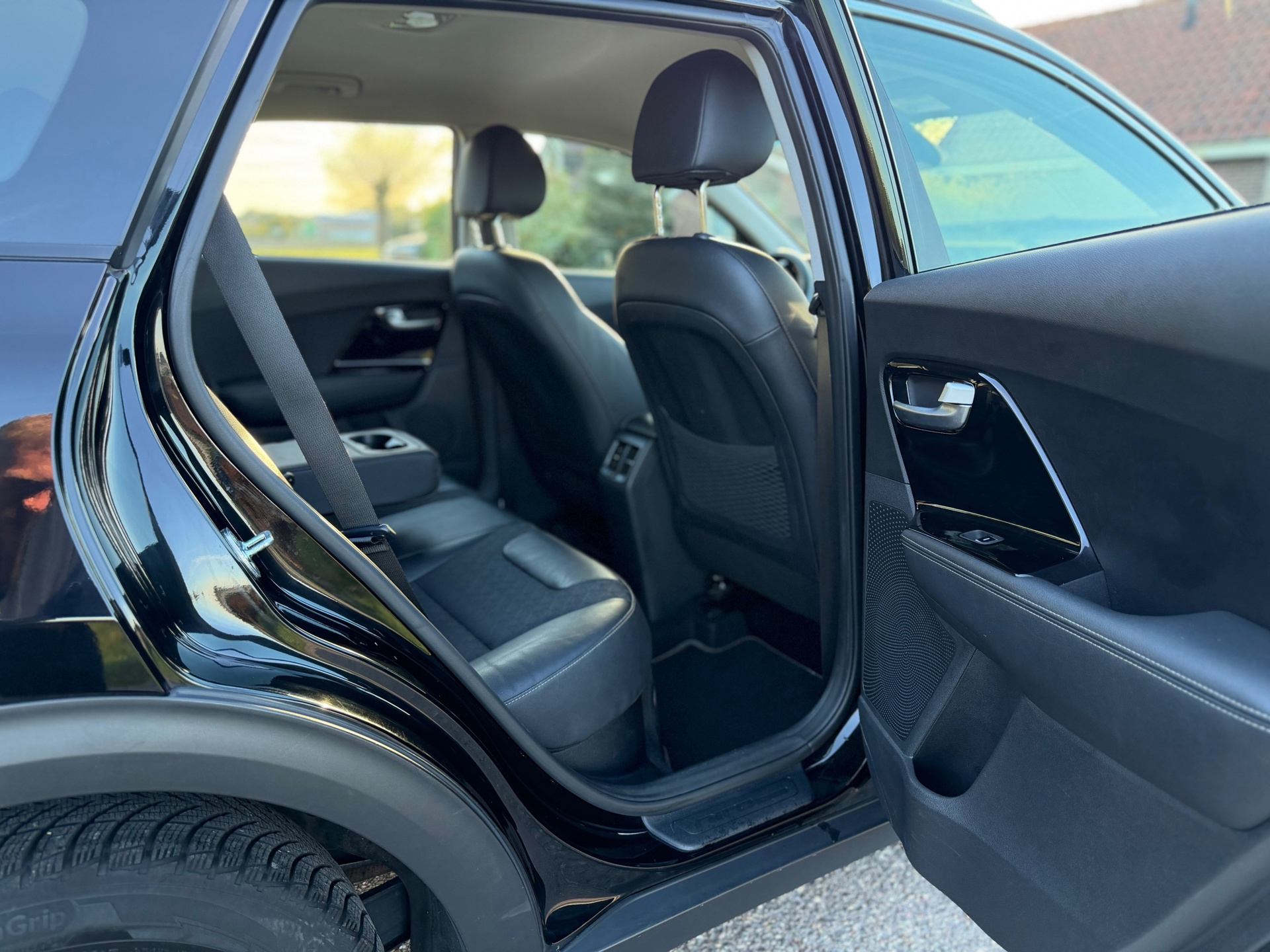 Kia Niro 1.6 GDi Hybrid DynamicLine (2022), foto 26