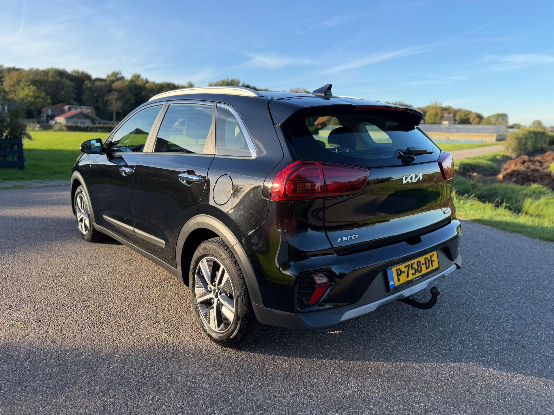 Kia Niro 1.6 GDi Hybrid DynamicLine (2022), foto 8