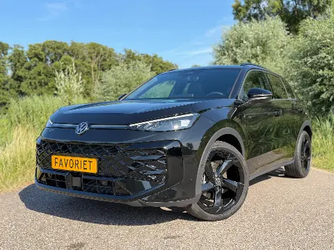 Volkswagen T-Roc 1.5 eTsi R-Line First Edit (2026)