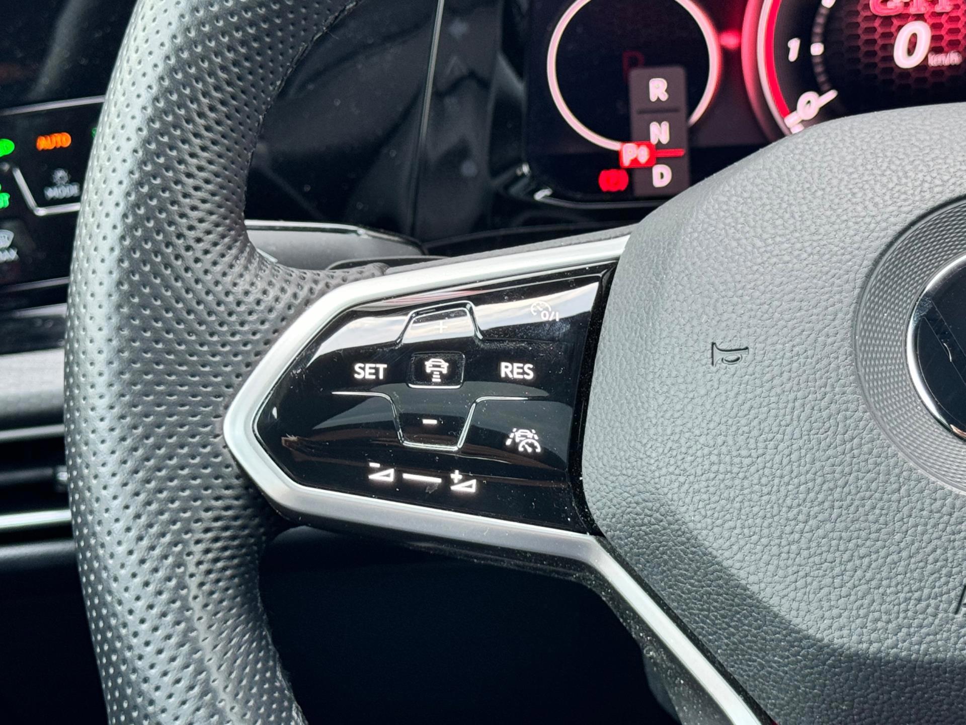 Volkswagen GOLF 2.0 TSI GTI (2022), foto 15