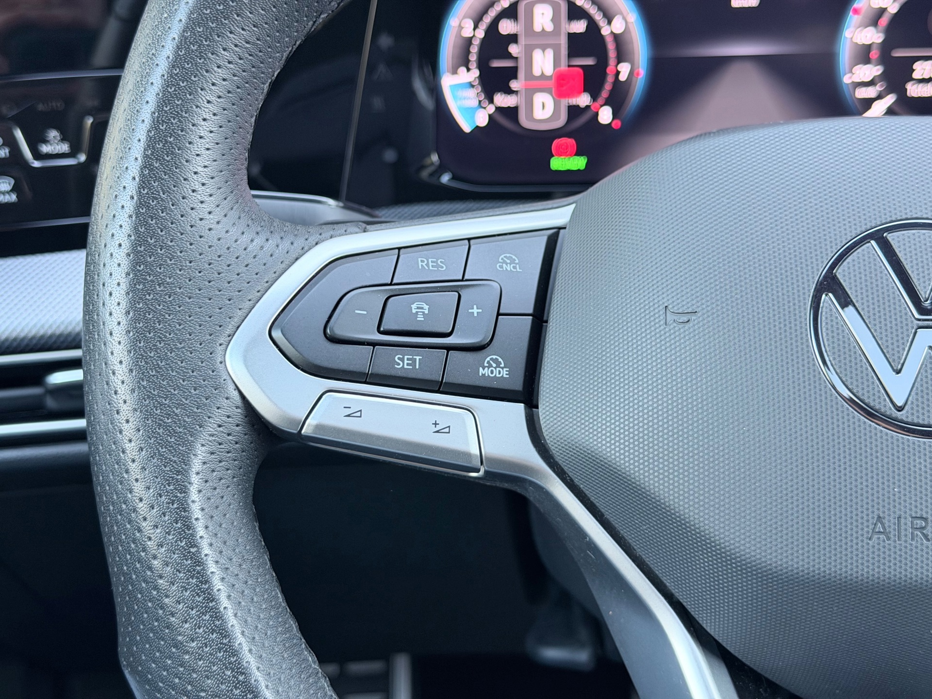 Volkswagen GOLF 1.5 eTSI R-Line Edition (2025), foto 16