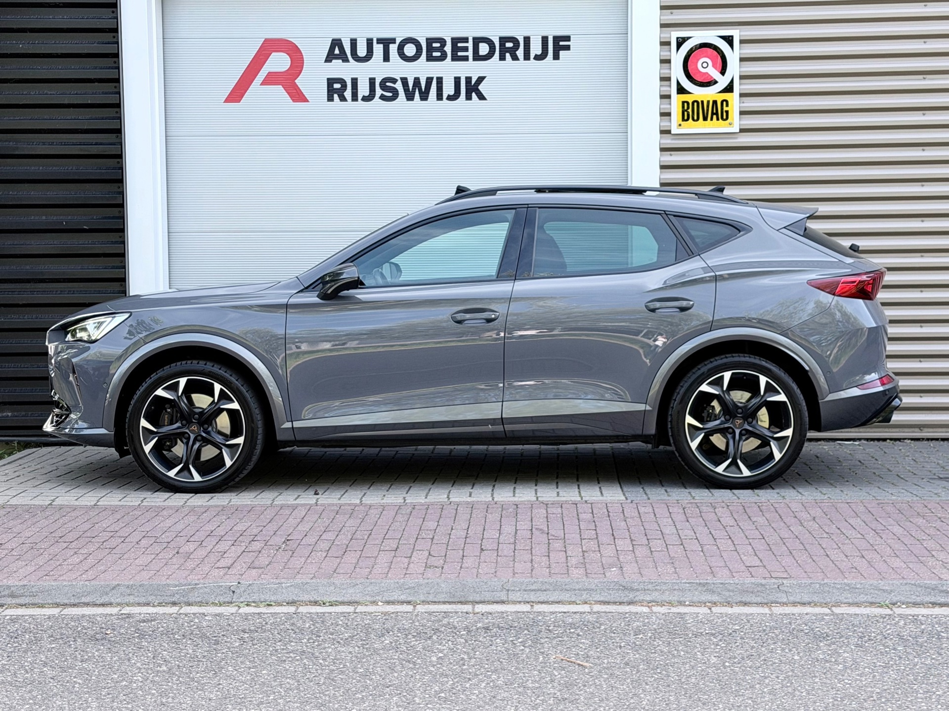 CUPRA Formentor 2.0 TSI 4DRIVE (2022), foto 2