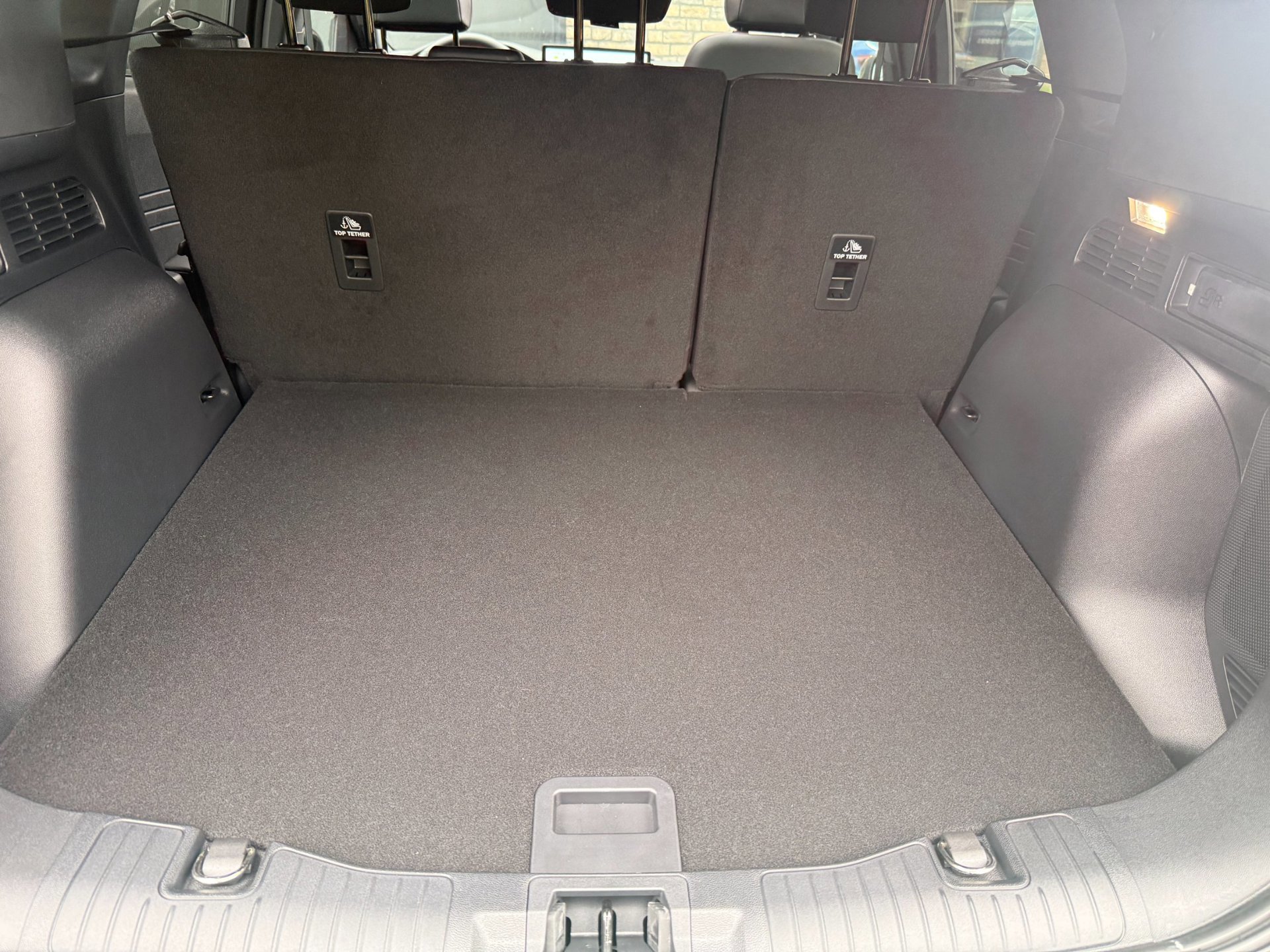 Ford Kuga 2.5 PHEV ST-Line X (2026), foto 32