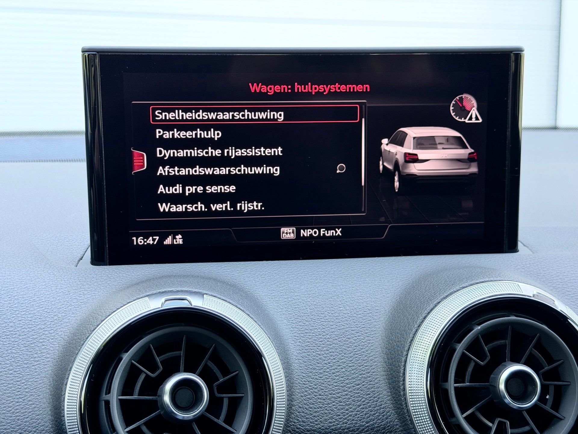 Audi Q2 35 TFSI S Edition (2023), foto 24
