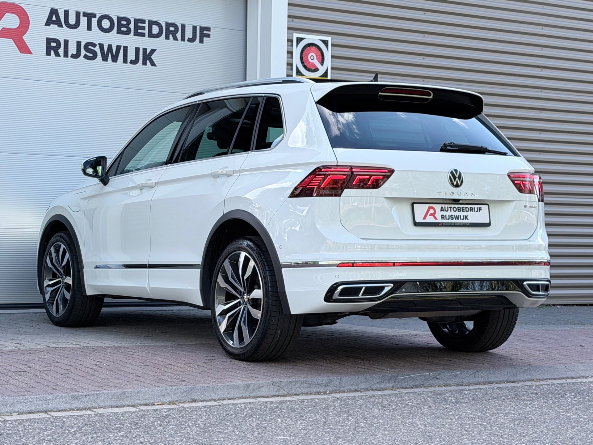 Volkswagen TIGUAN 1.4 TSI eHybrid R-Line (2023), foto 7