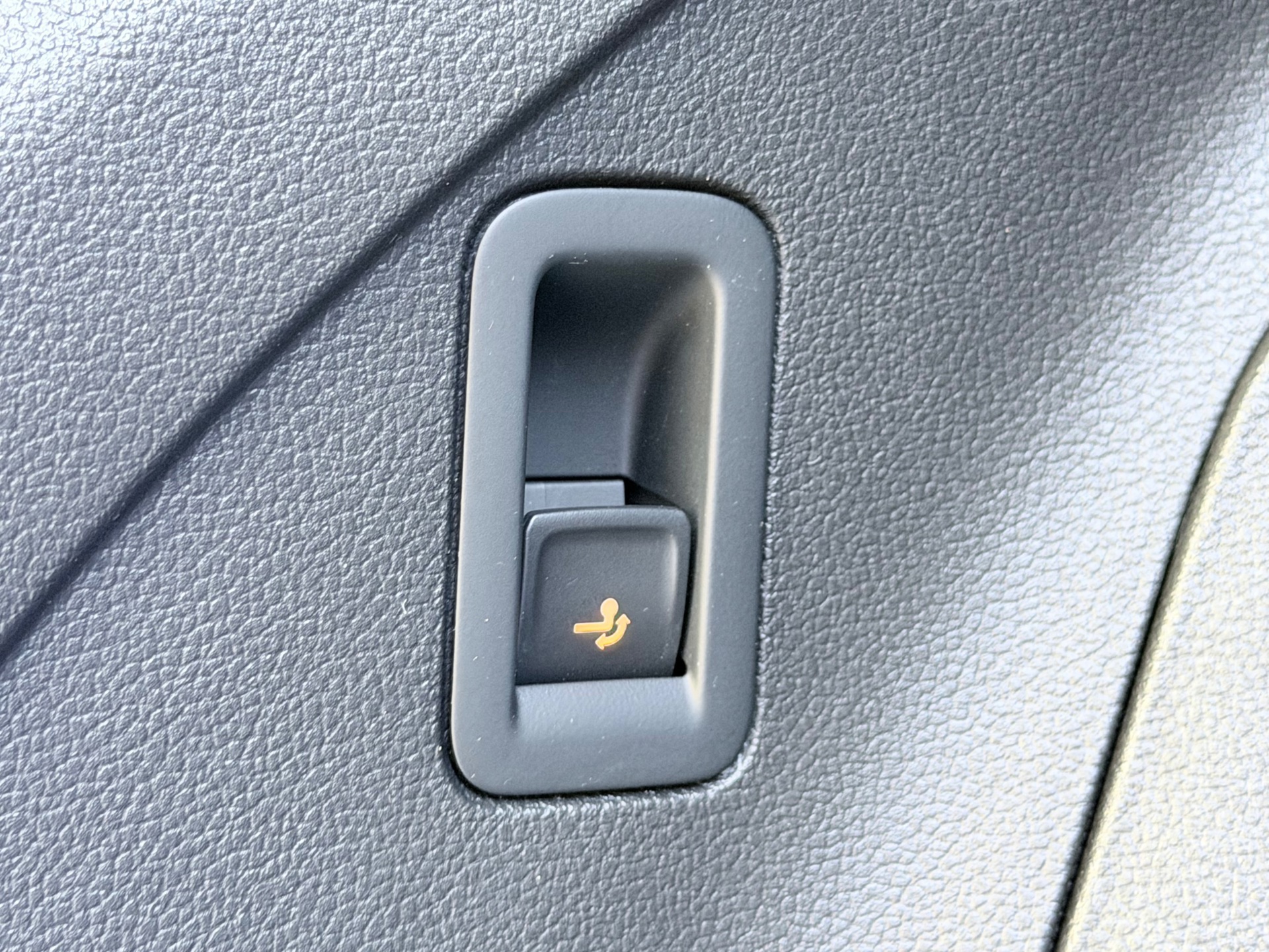 Volkswagen TIGUAN 1.4 TSI eHybrid R-Line (2023), foto 9
