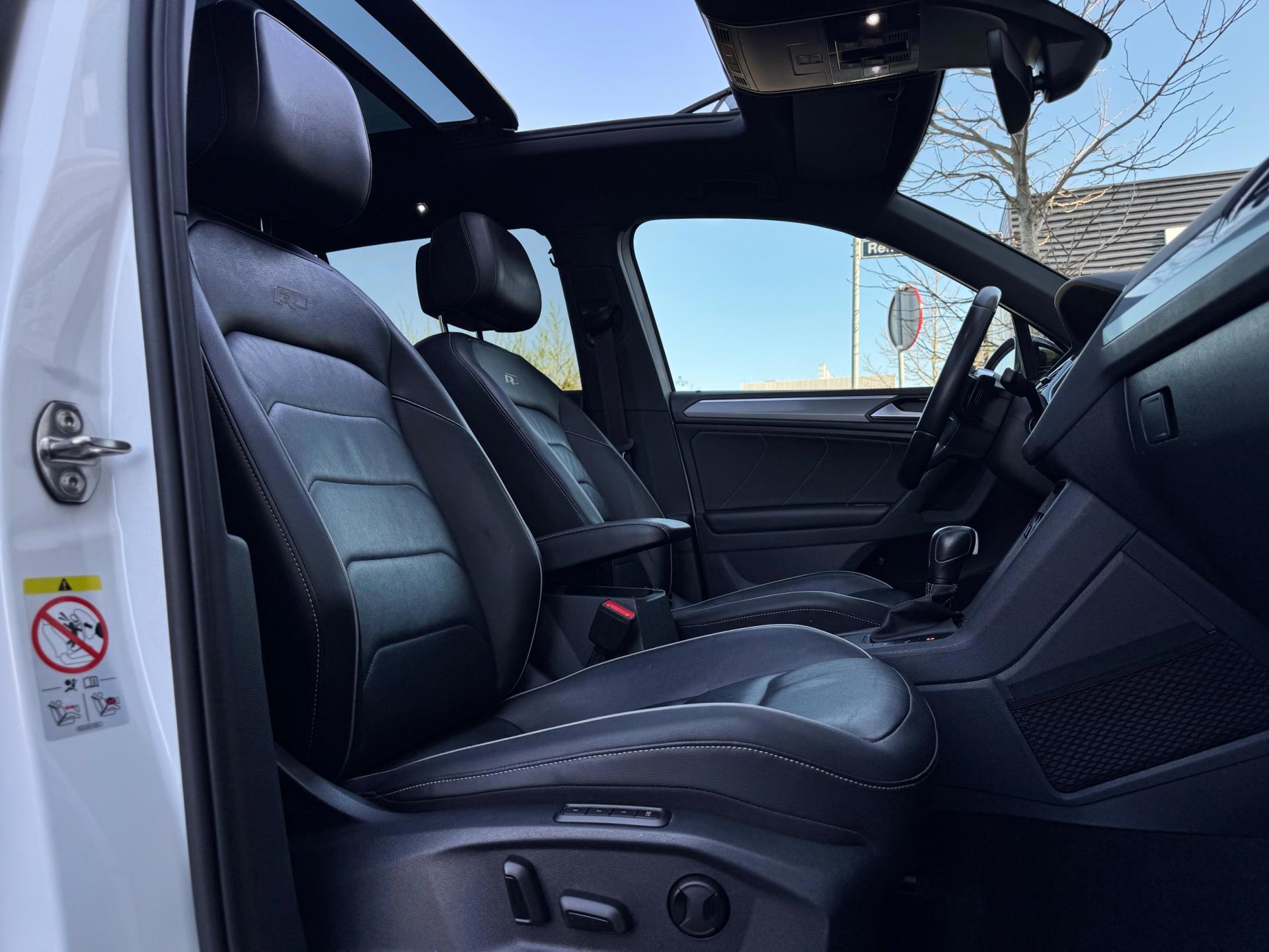 Volkswagen Tiguan 1.5 TSI ACT 3x R-Line Memory (2019), foto 19