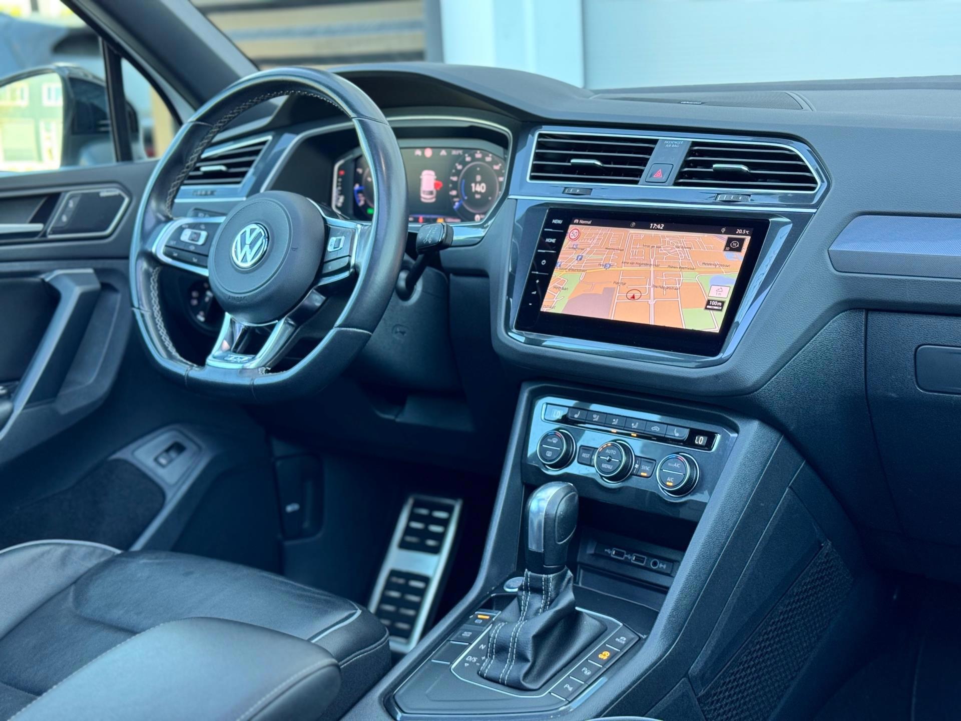 Volkswagen Tiguan 1.5 TSI ACT 3x R-Line Memory (2019), foto 20