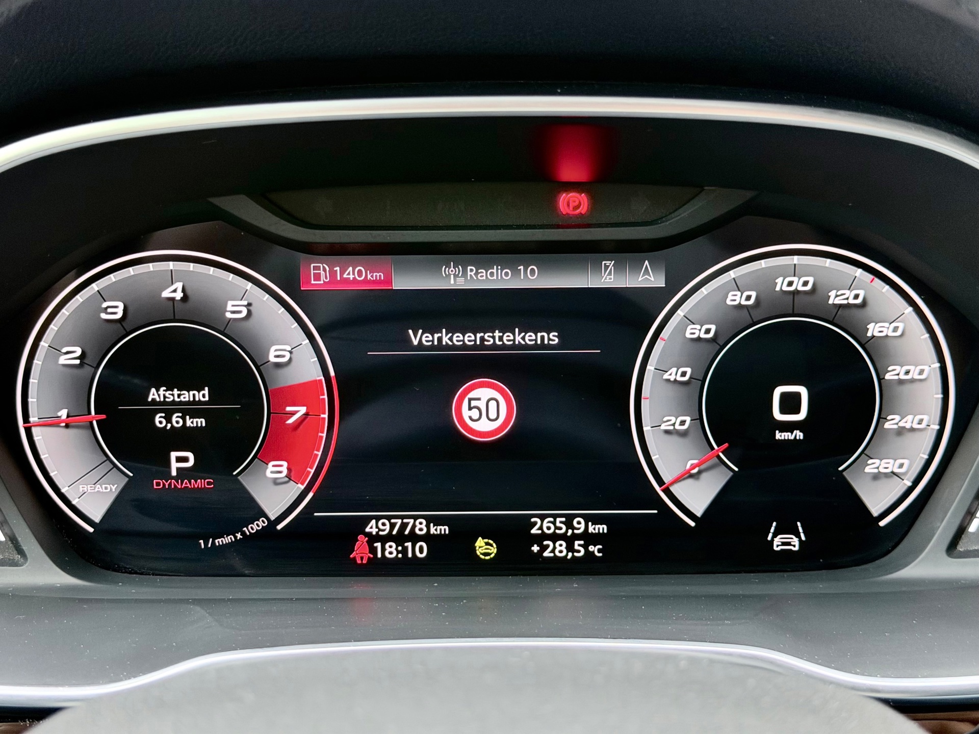 Audi Q3 SPORTBACK 35 TFSI S-Line (2021), foto 25