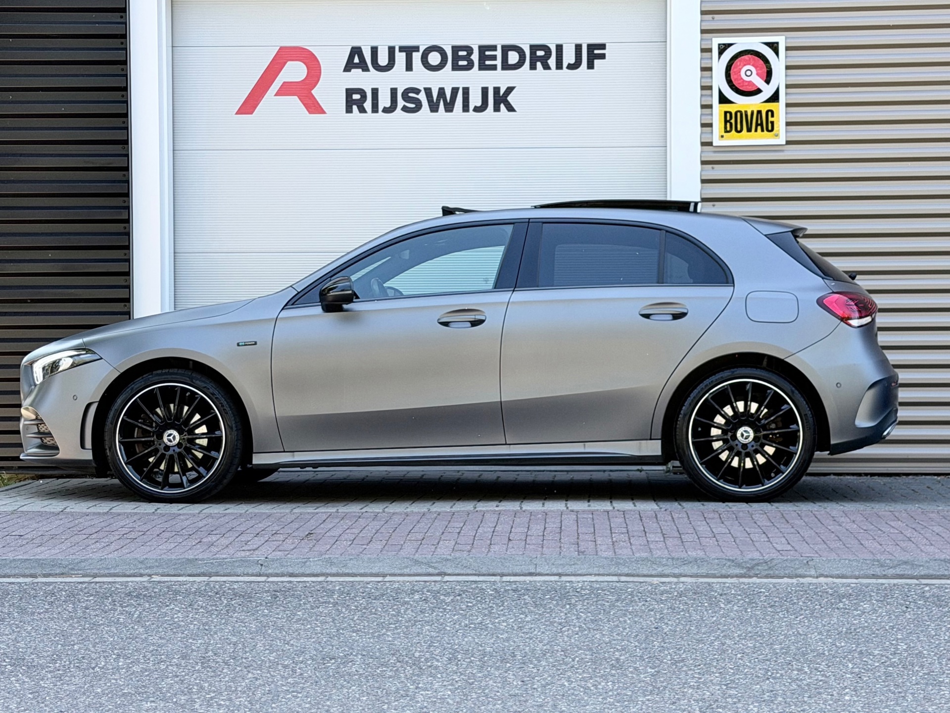 Mercedes-Benz A-klasse 250 e Premium (2021), foto 2