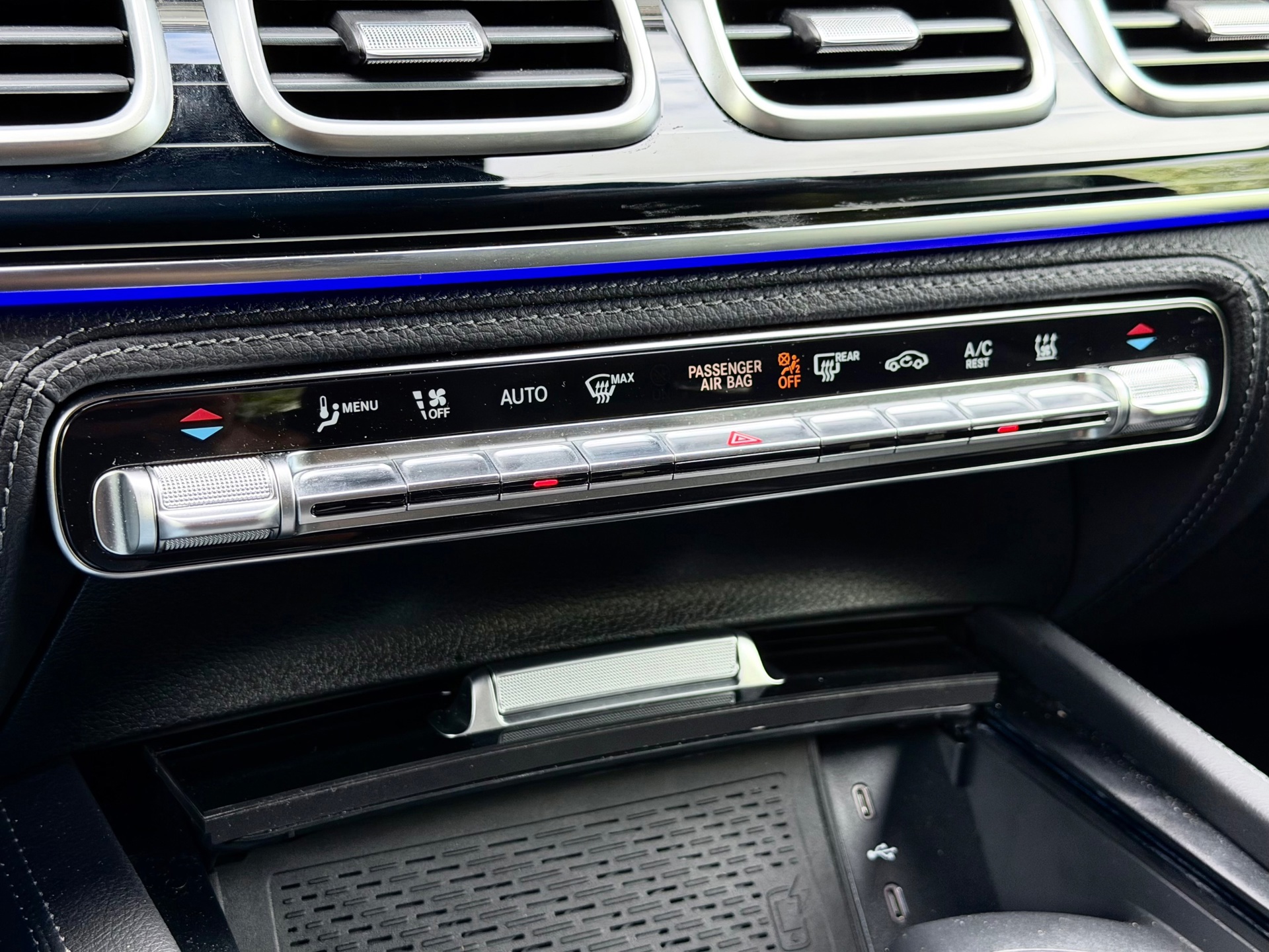 Mercedes-Benz GLE-klasse Coupé AMG 53 Hybrid 4MATIC (2025), foto 24