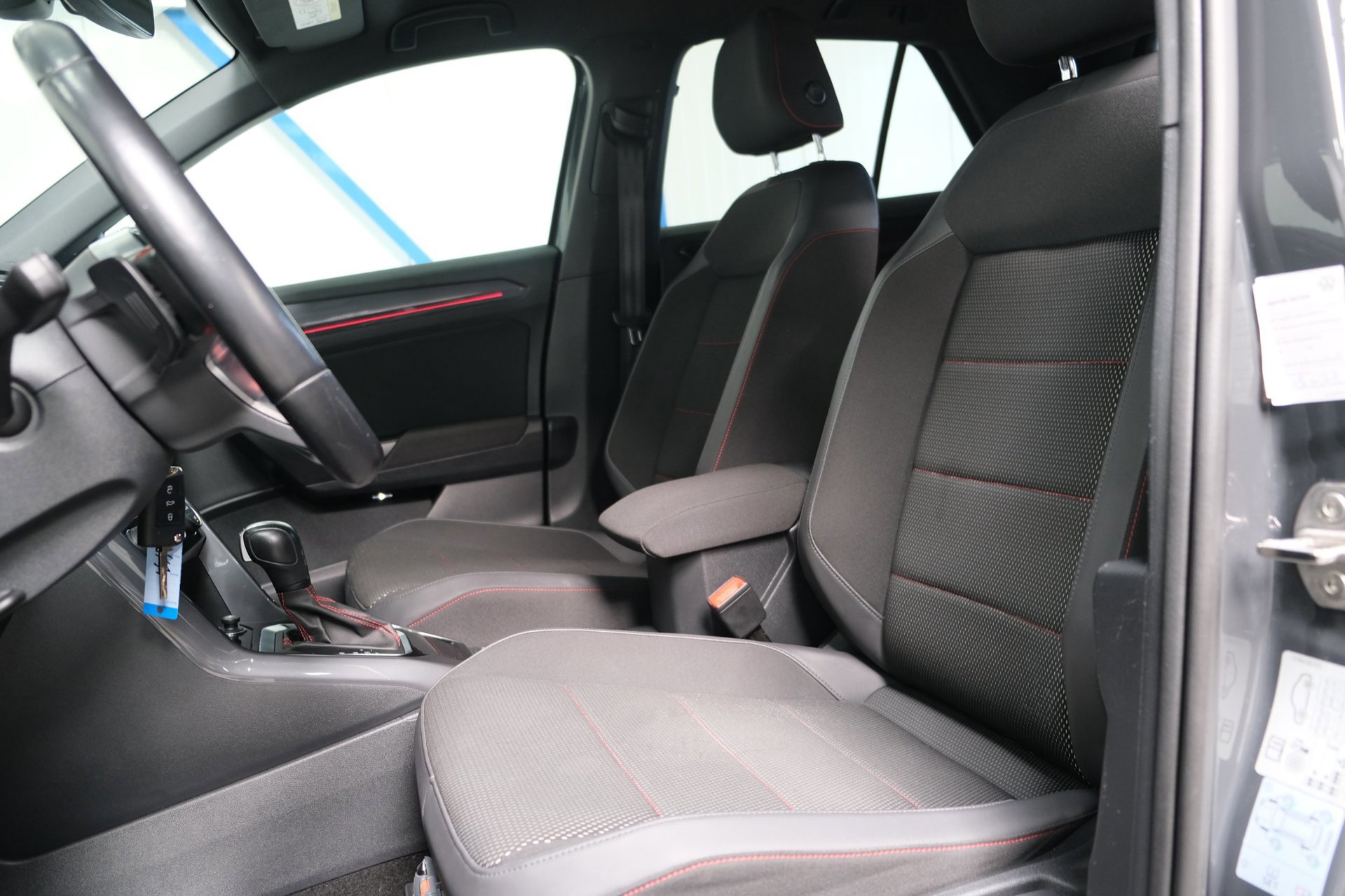 Volkswagen T-Roc 1.5 TSI Sport Business R-Line (2021), foto 13