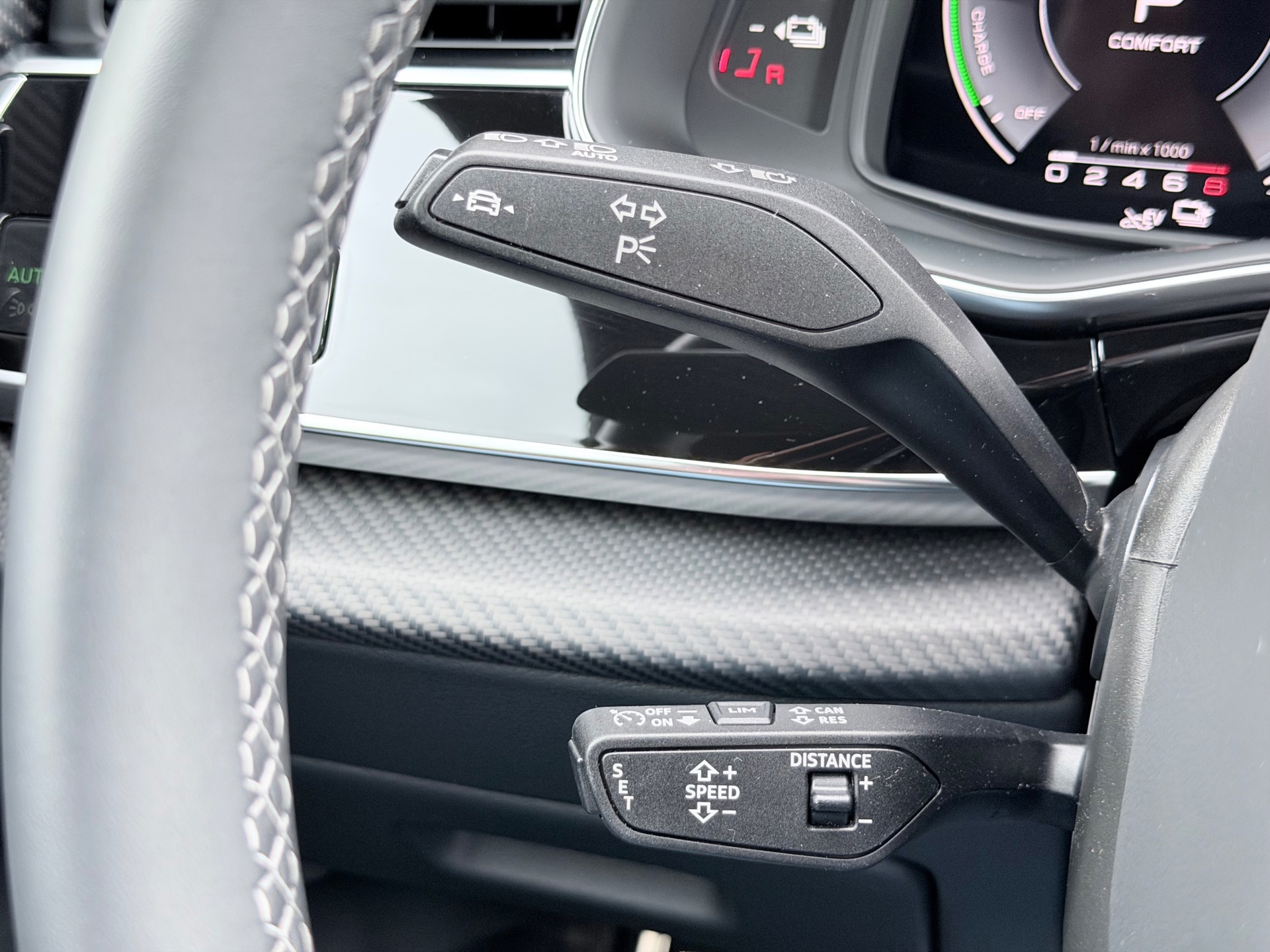 Audi Q8 60 TFSI e quattro Pro Line S Competition (2026), foto 20