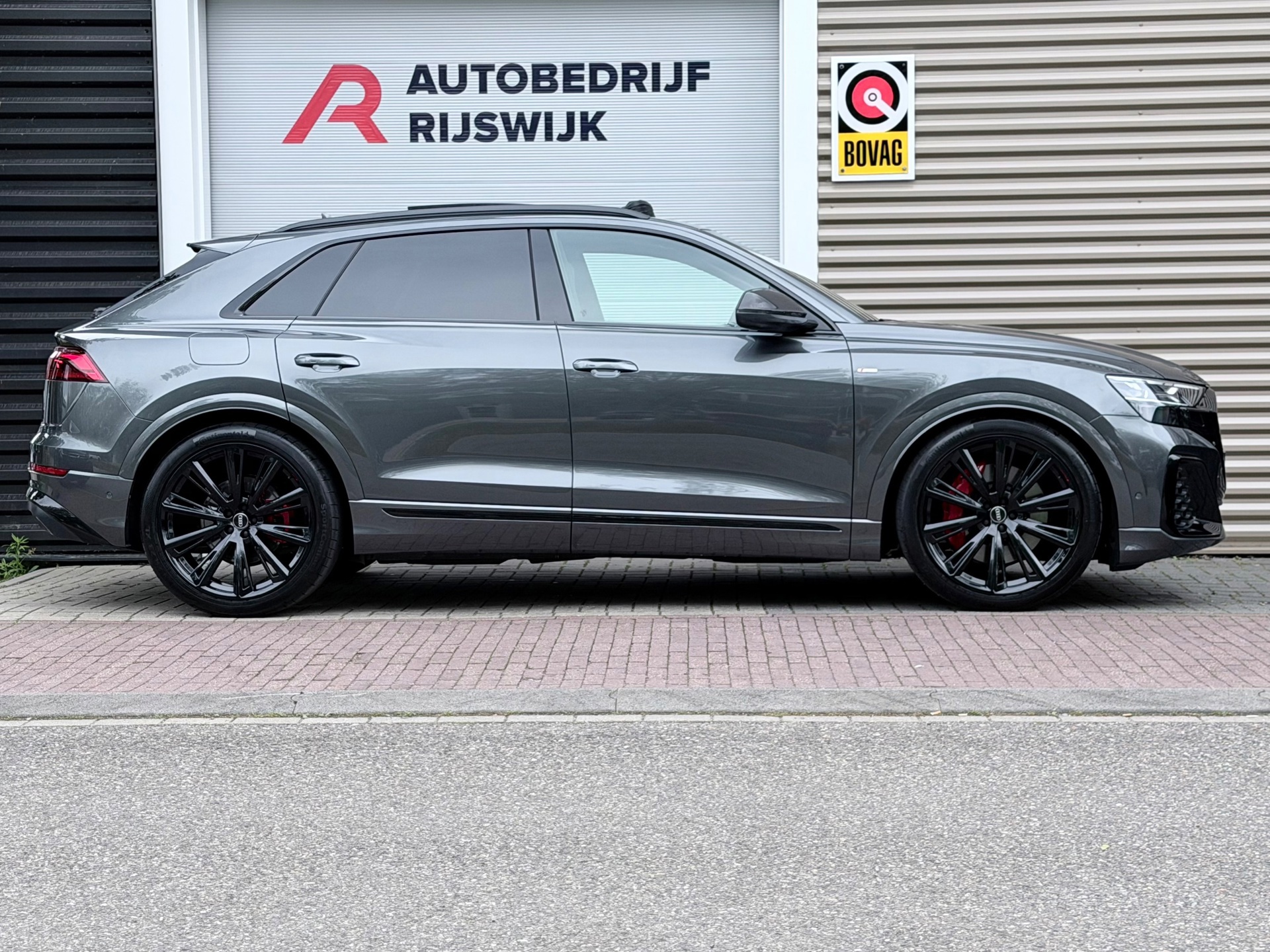 Audi Q8 60 TFSI e quattro Pro Line S Competition (2026), foto 5