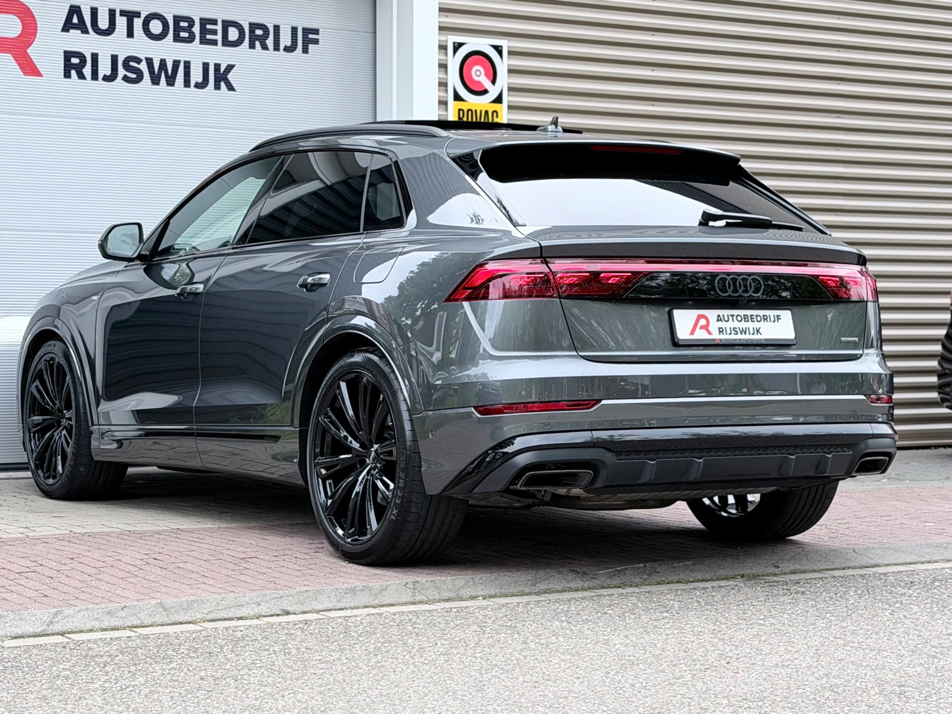 Audi Q8 60 TFSI e quattro Pro Line S Competition (2026), foto 9
