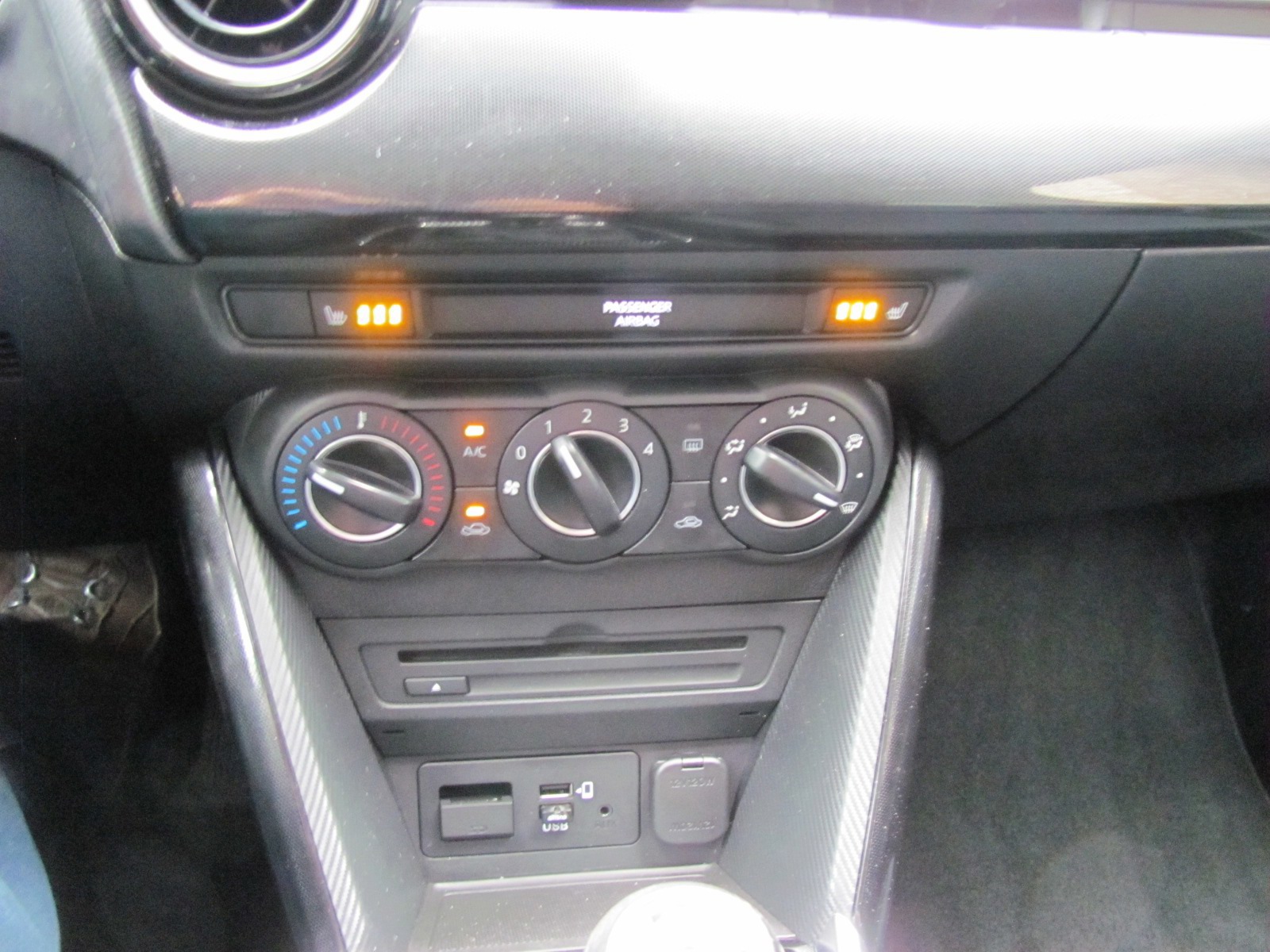 Mazda 2 1.5 Skyactiv-G TS (2016), foto 15