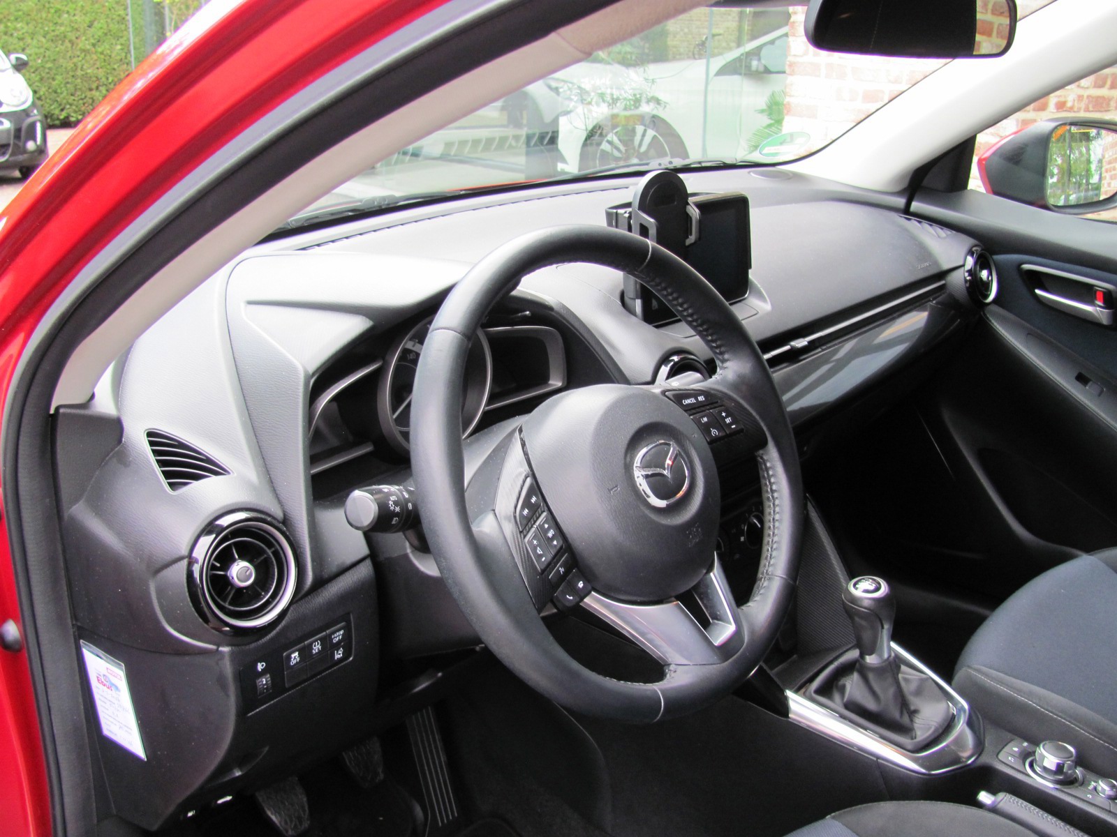 Mazda 2 1.5 Skyactiv-G TS (2016), foto 6