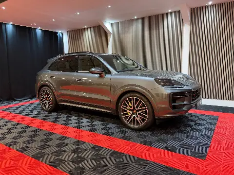Porsche Cayenne E-hybrid Sport Chrono (2024)