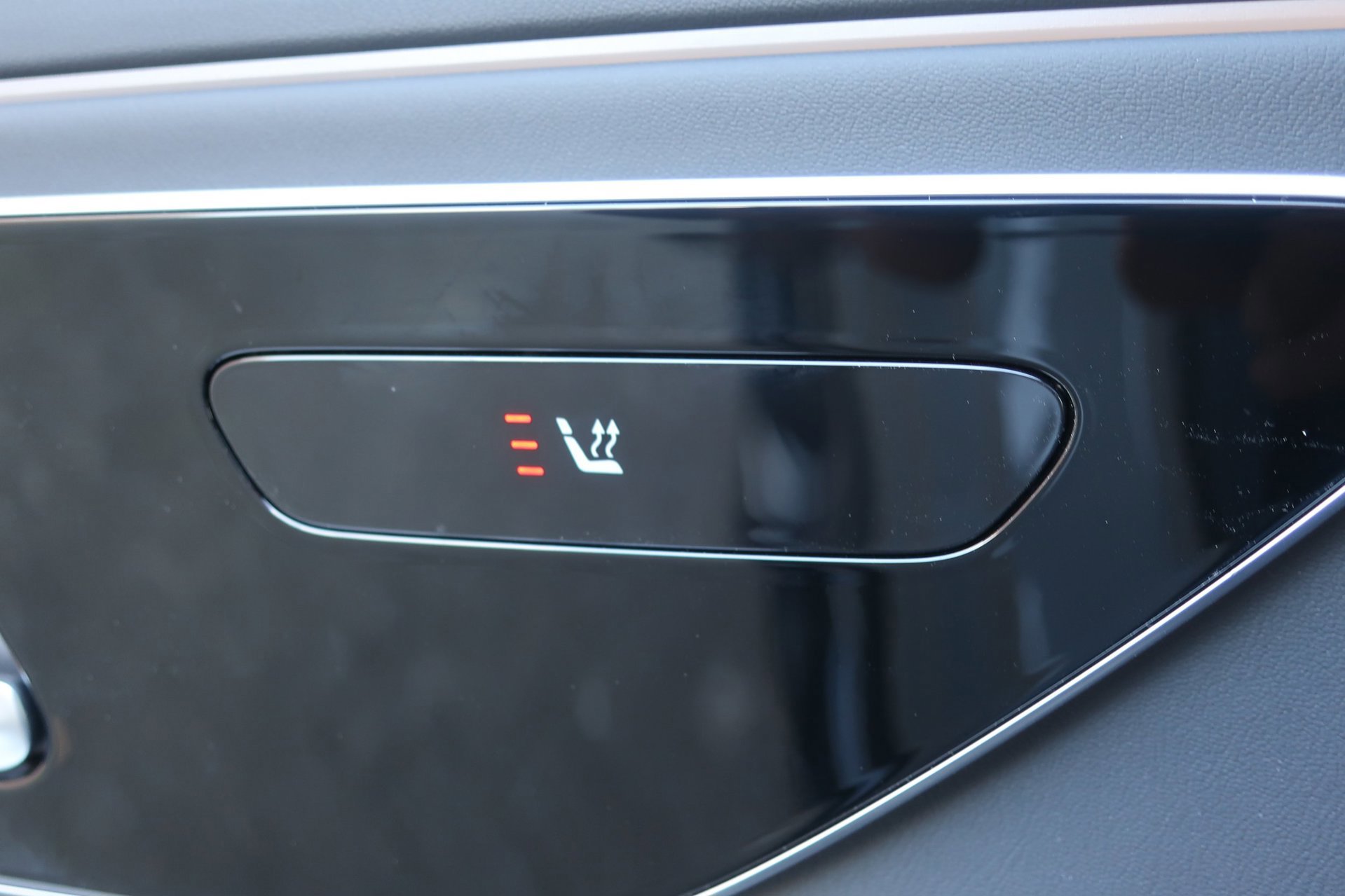 Mercedes-Benz E-klasse AMG 53 4MATIC (2025), foto 30