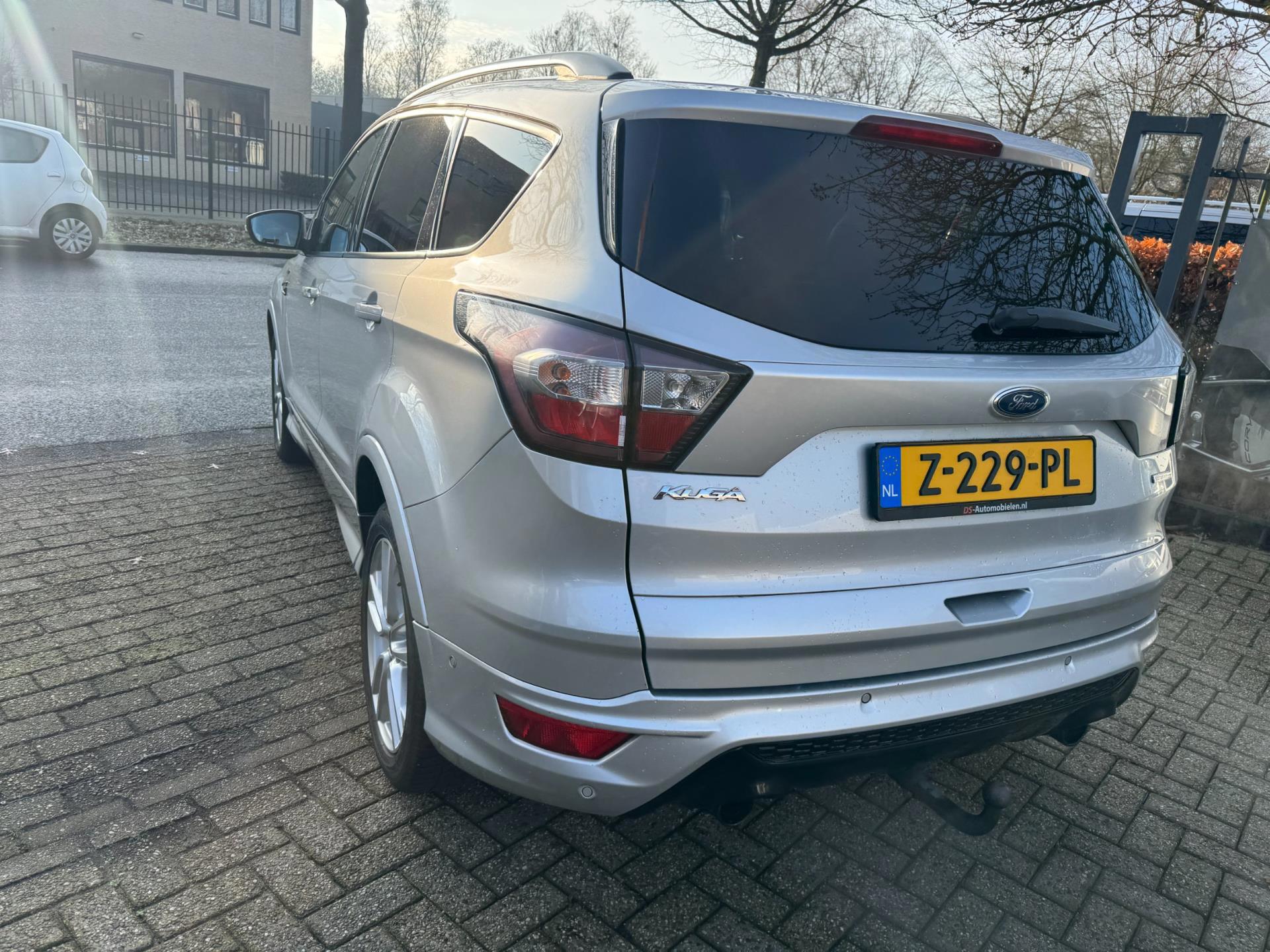 Ford Kuga 1.5 EcoBoost ST Line 113.695 (2017), foto 13