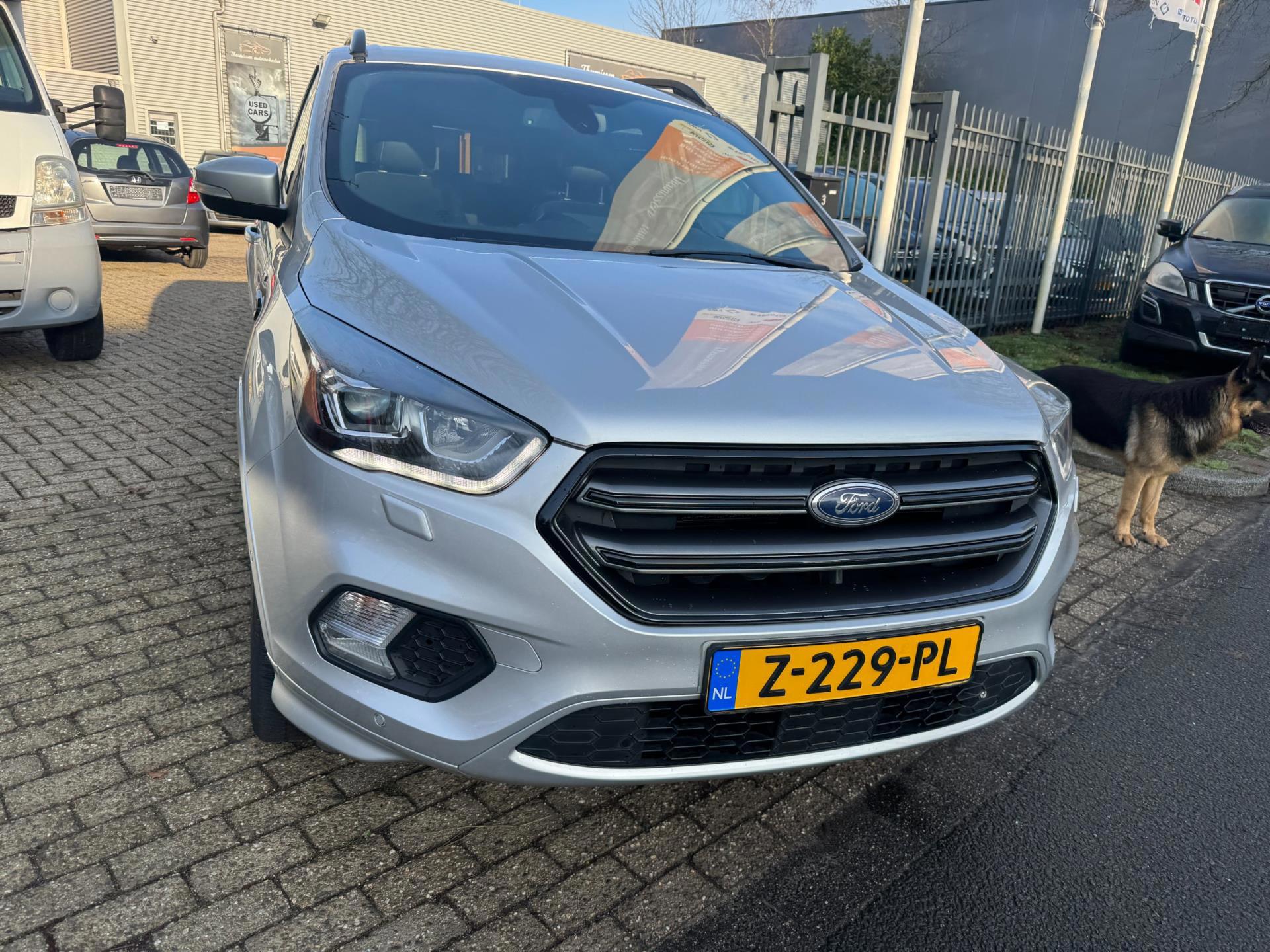 Ford Kuga 1.5 EcoBoost ST Line 113.695 (2017), foto 3