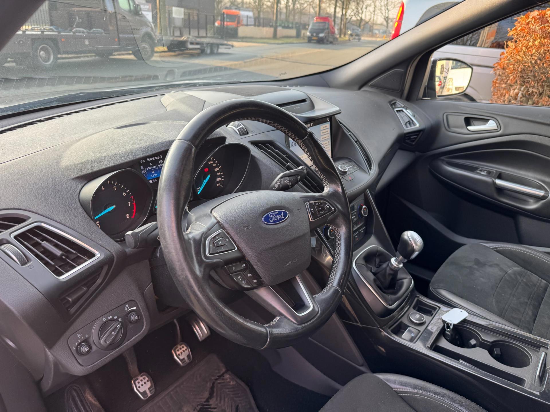 Ford Kuga 1.5 EcoBoost ST Line 113.695 (2017), foto 23