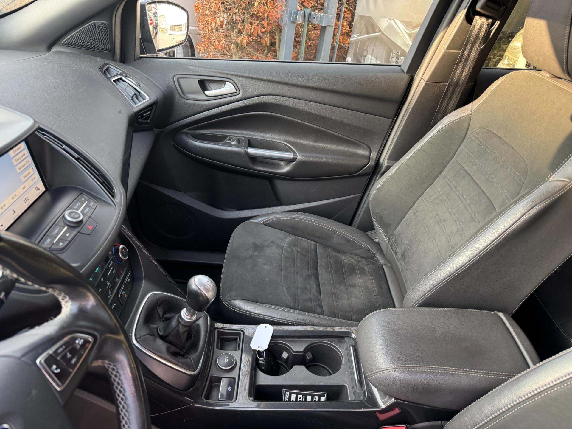 Ford Kuga 1.5 EcoBoost ST Line 113.695 (2017), foto 27