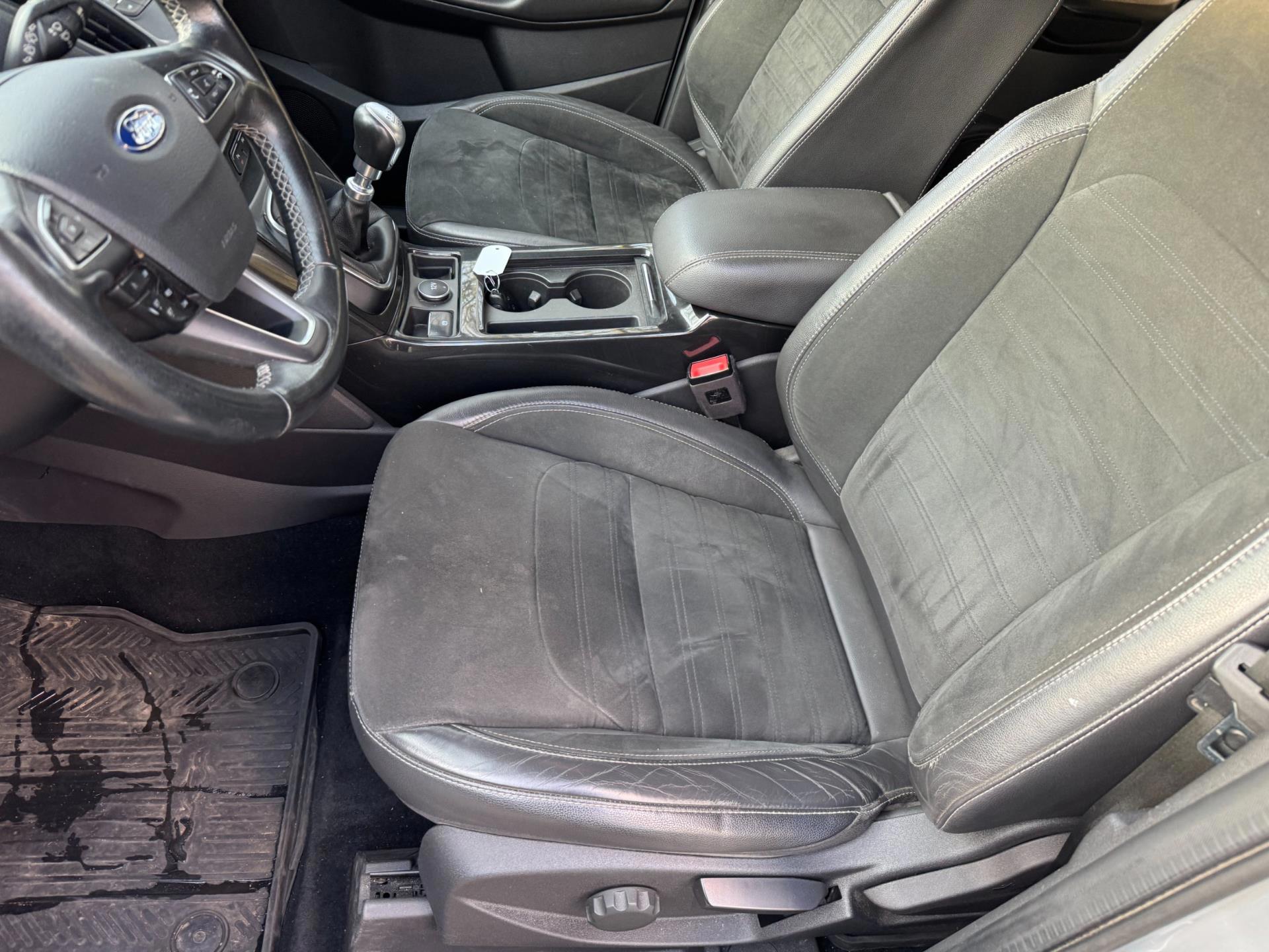 Ford Kuga 1.5 EcoBoost ST Line 113.695 (2017), foto 29