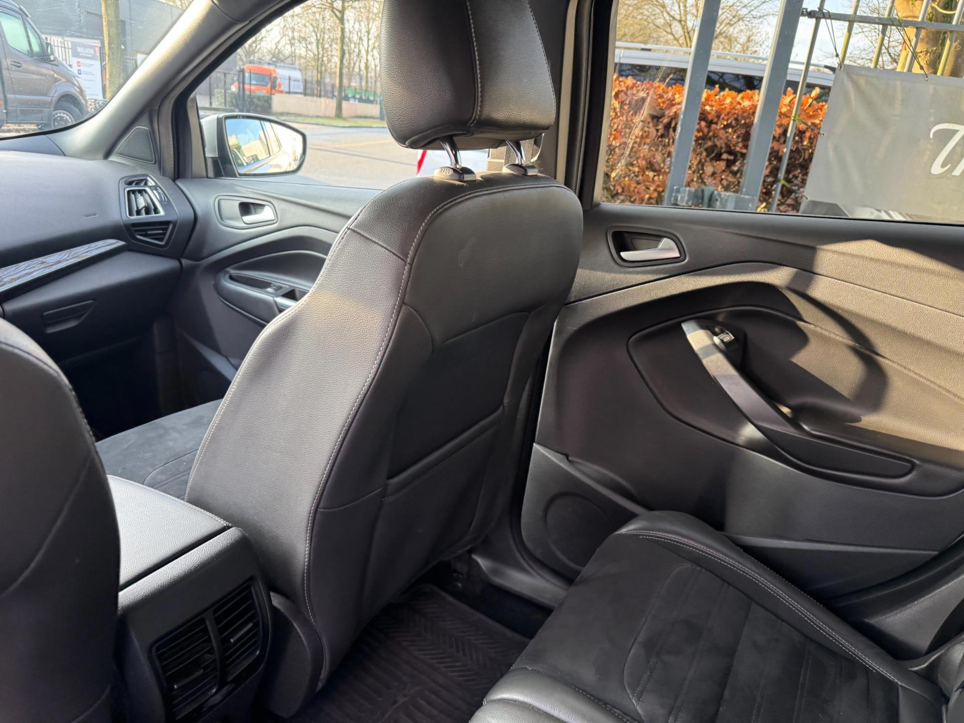 Ford Kuga 1.5 EcoBoost ST Line 113.695 (2017), foto 35