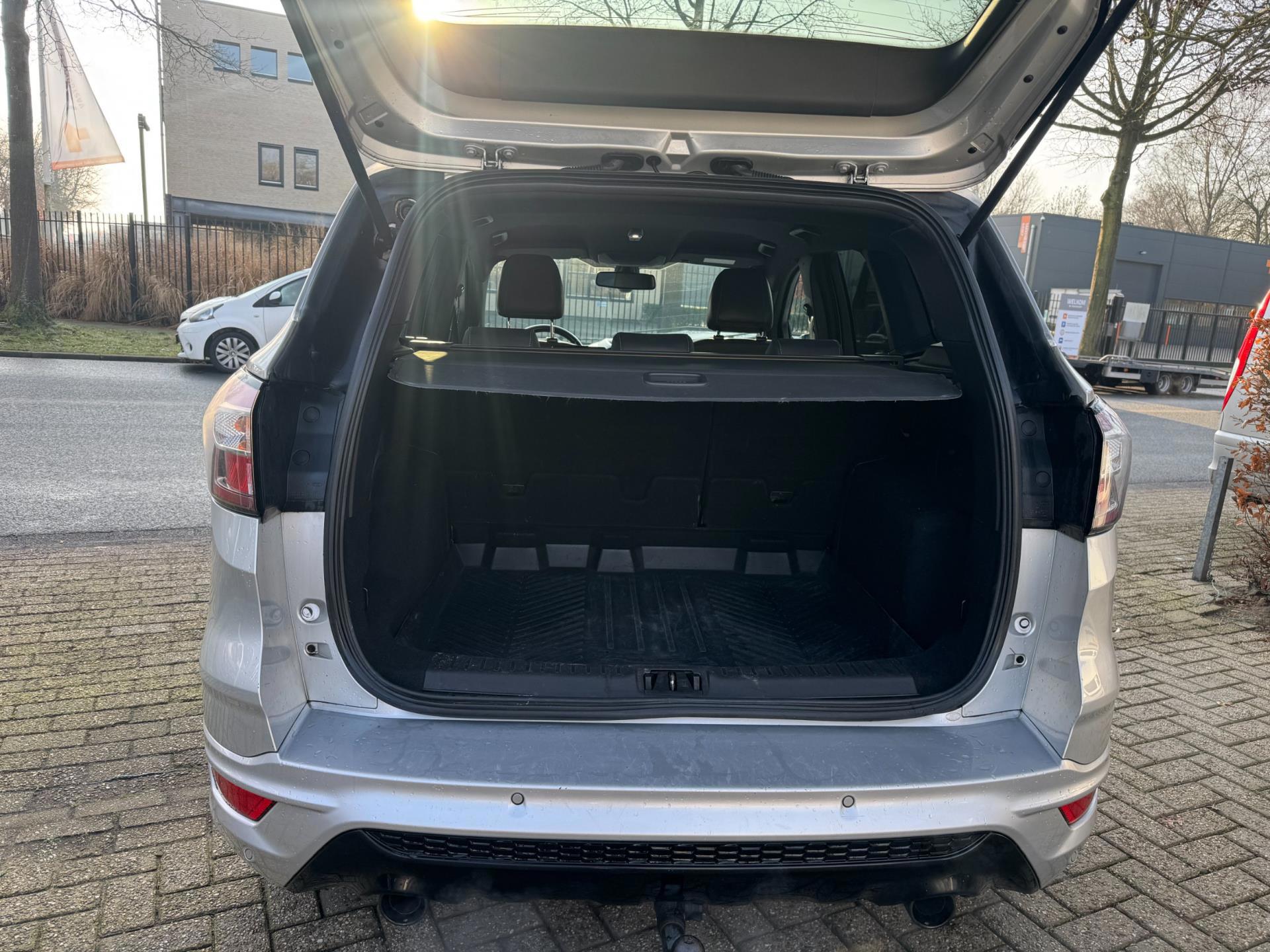 Ford Kuga 1.5 EcoBoost ST Line 113.695 (2017), foto 52