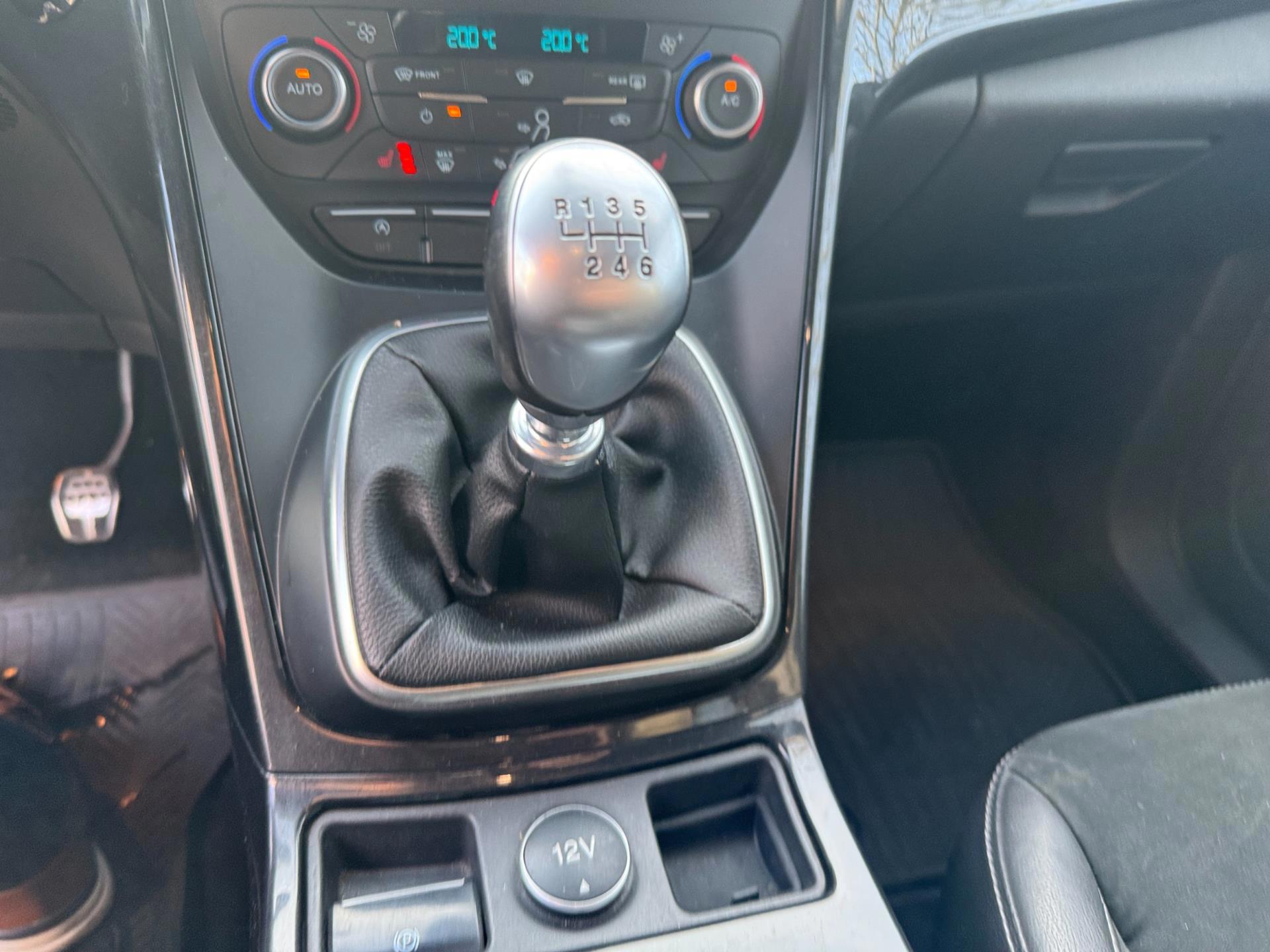 Ford Kuga 1.5 EcoBoost ST Line 113.695 (2017), foto 82