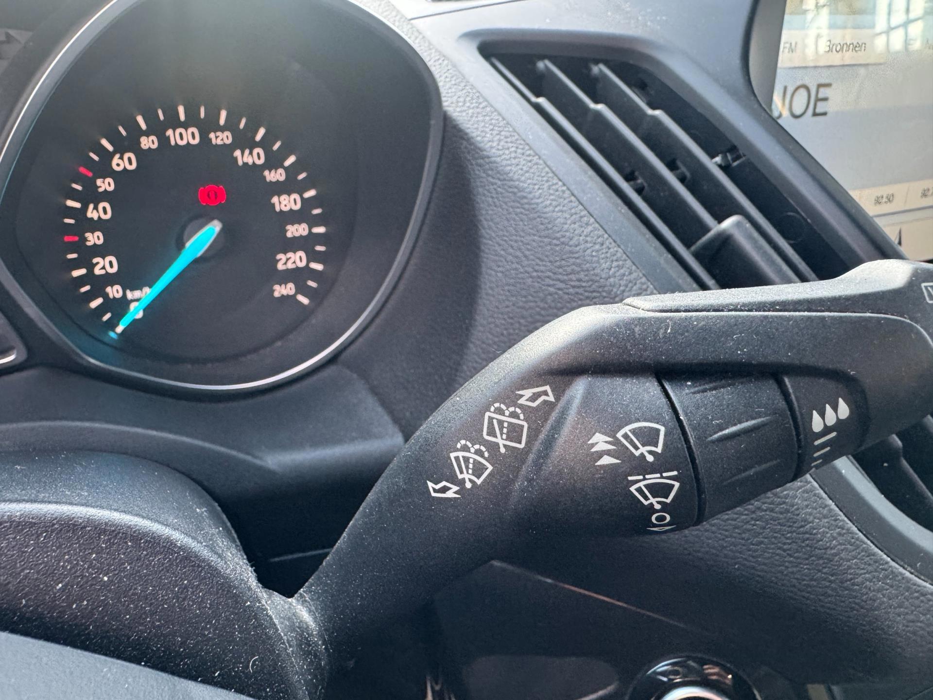 Ford Kuga 1.5 EcoBoost ST Line 113.695 (2017), foto 96