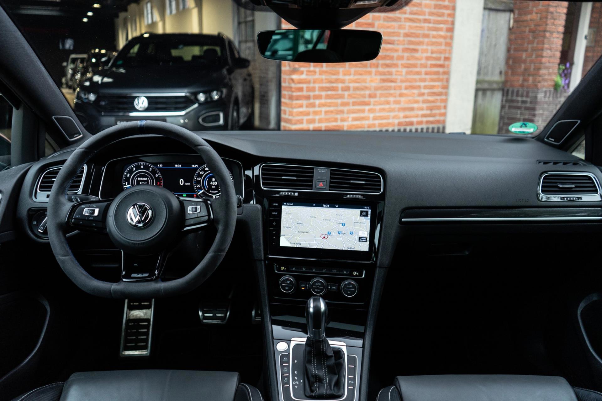 Volkswagen Golf 2.0 TSI 4Motion R (2017), foto 2