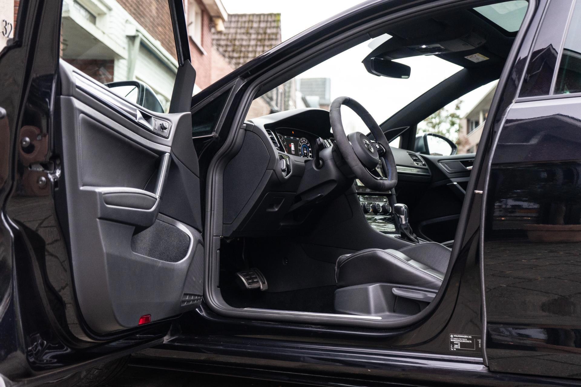 Volkswagen Golf 2.0 TSI 4Motion R (2017), foto 12