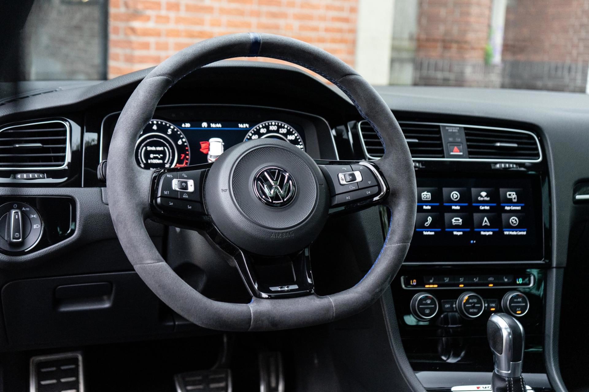Volkswagen Golf 2.0 TSI 4Motion R (2017), foto 14