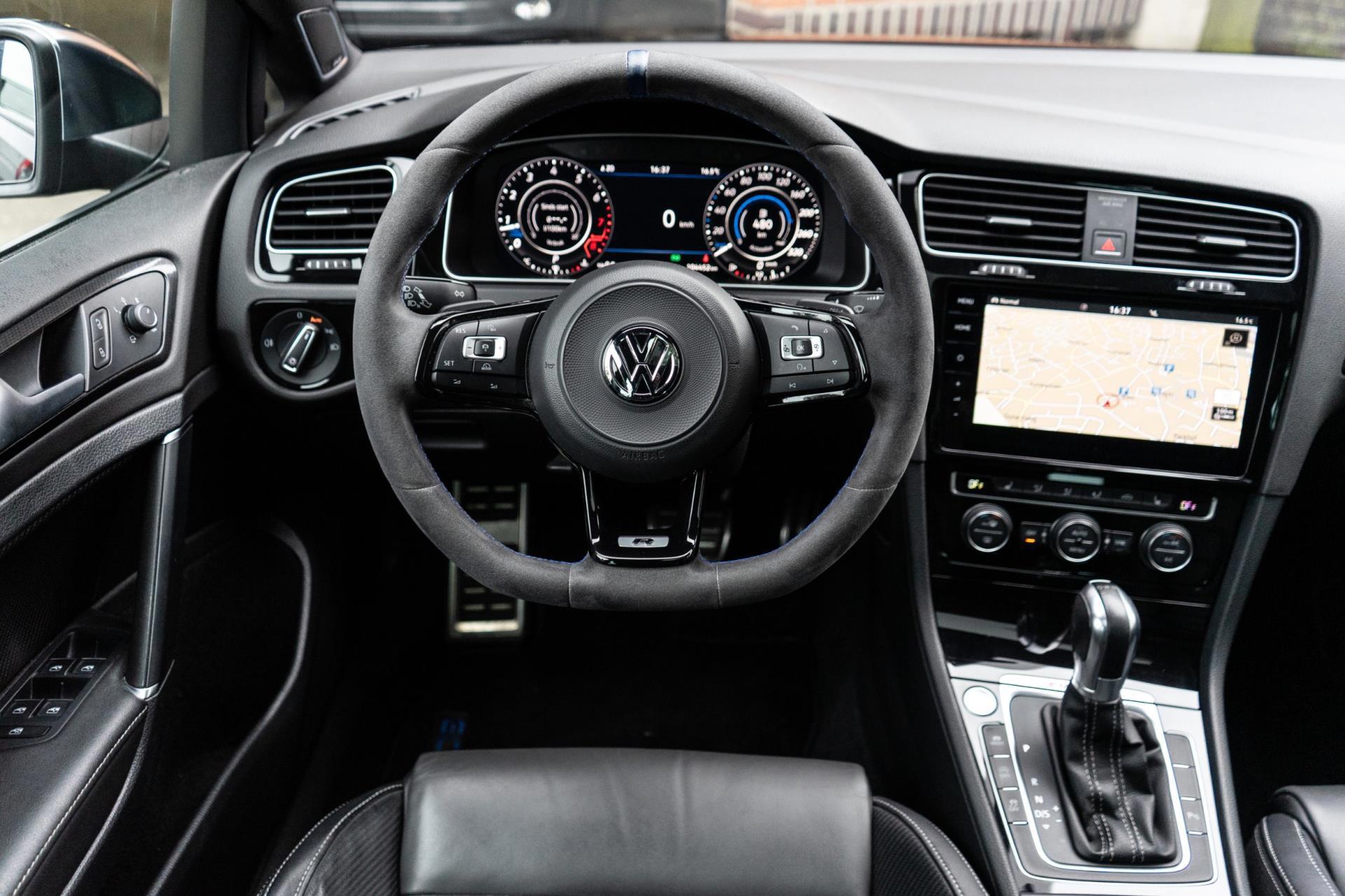 Volkswagen Golf 2.0 TSI 4Motion R (2017), foto 17
