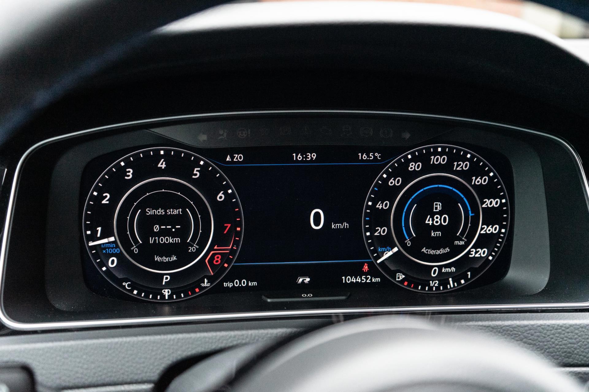 Volkswagen Golf 2.0 TSI 4Motion R (2017), foto 18