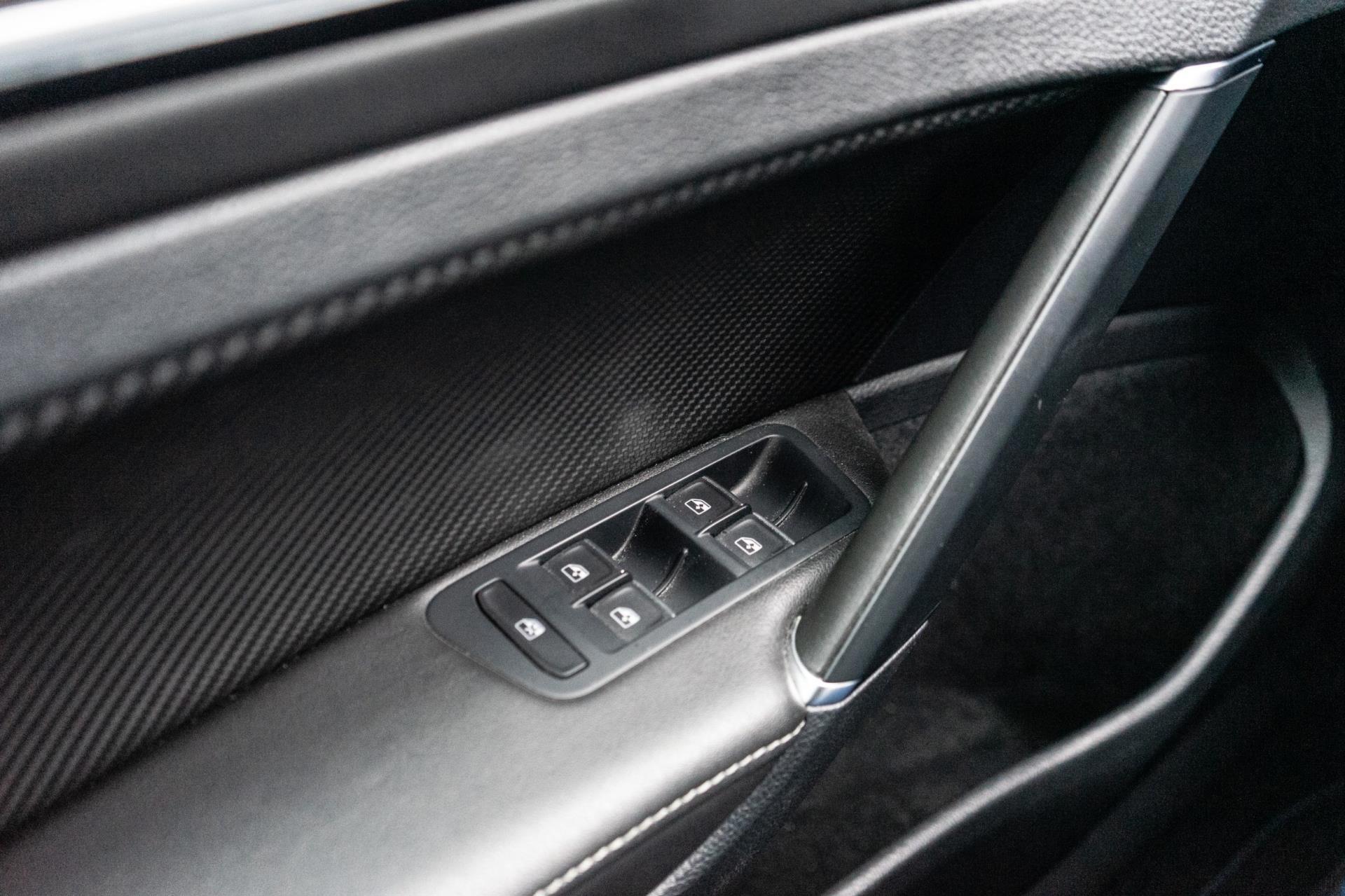 Volkswagen Golf 2.0 TSI 4Motion R (2017), foto 22