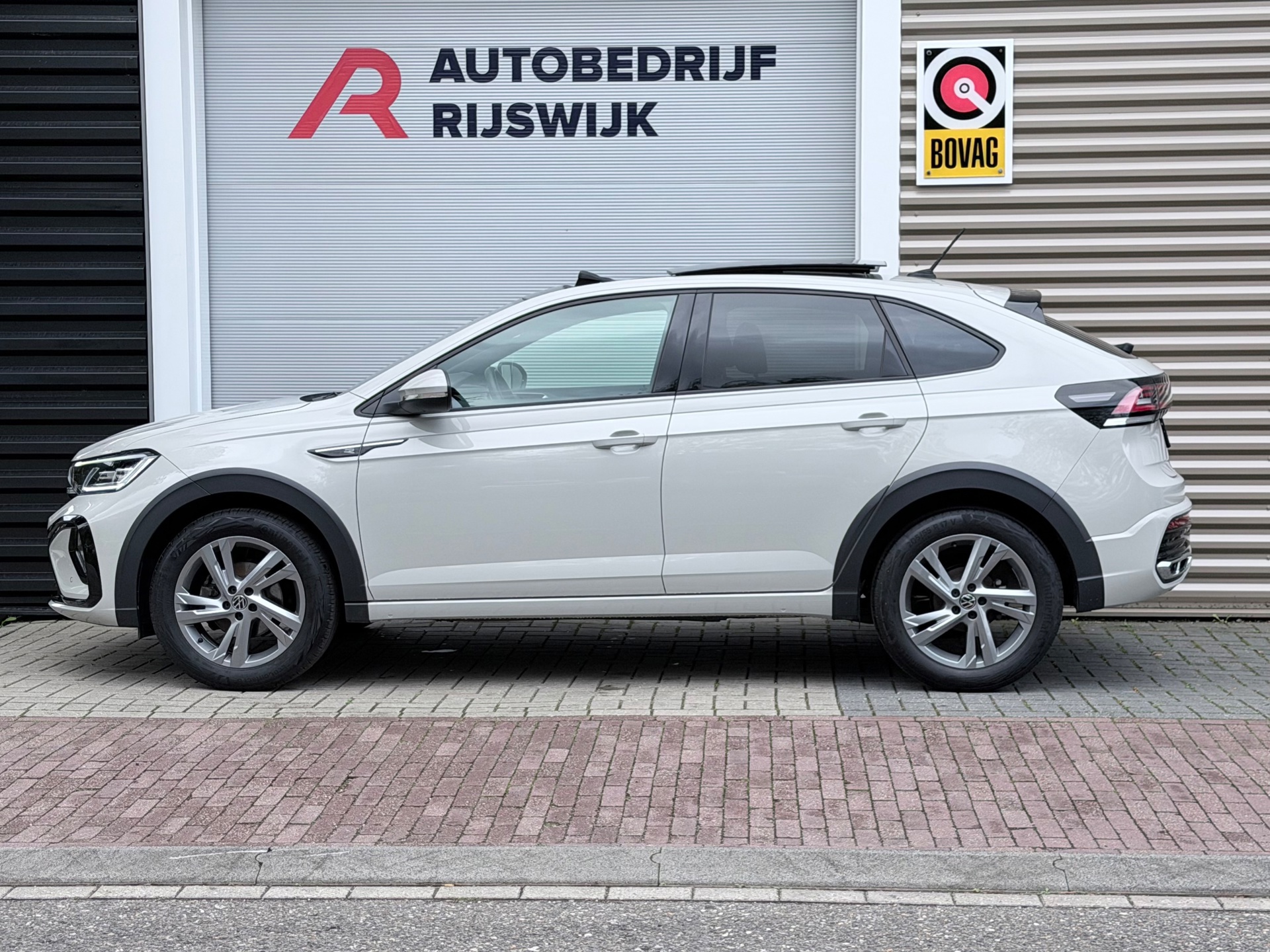 Volkswagen TAIGO 1.5 TSI R-Line (2024), foto 2