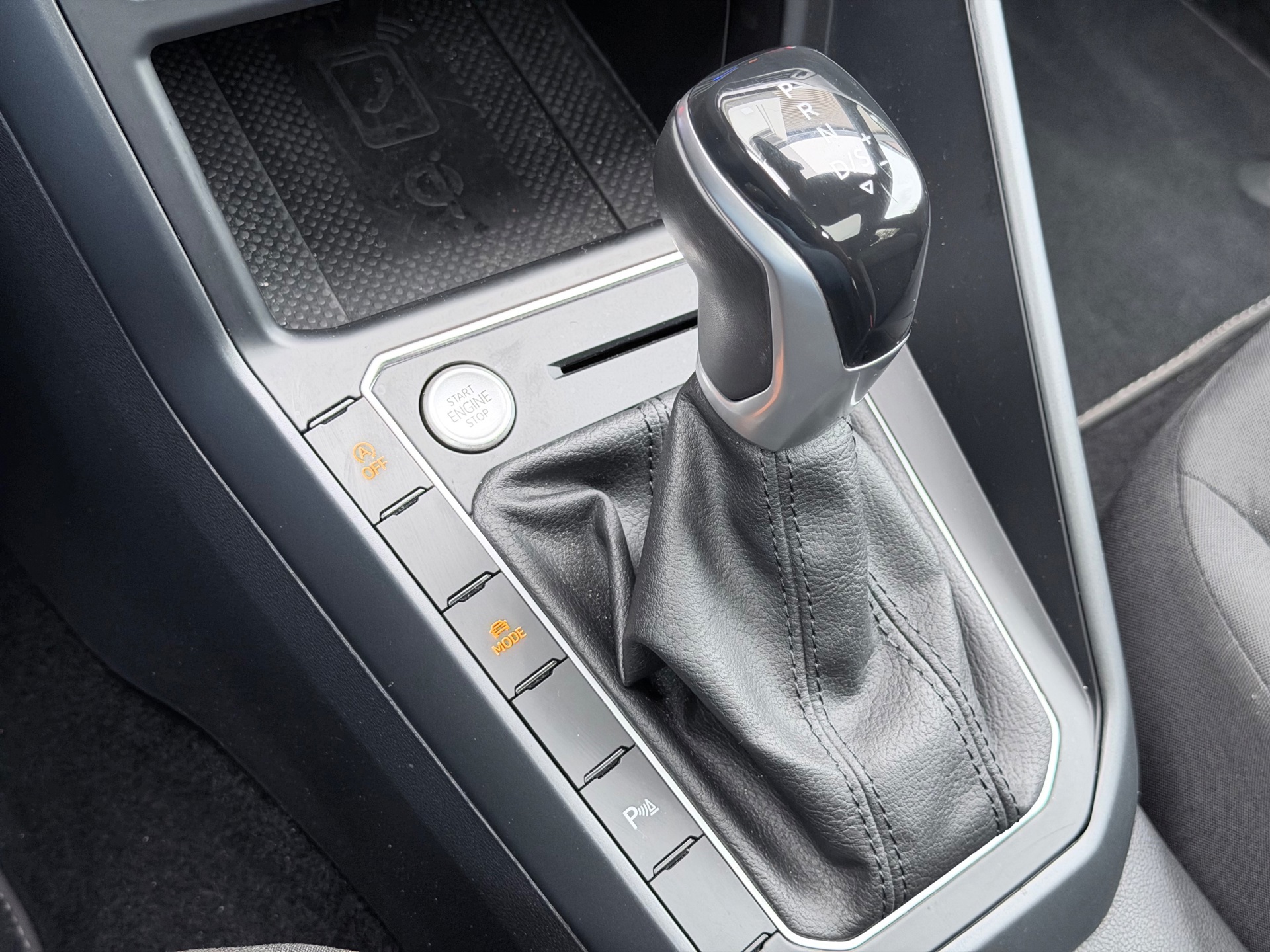 Volkswagen Polo 1.0 TSI R-Line (2022), foto 17