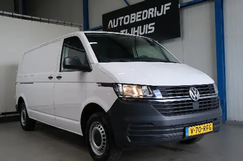 Volkswagen Transporter 2.0 TDI L2H1 30 3p (2021)